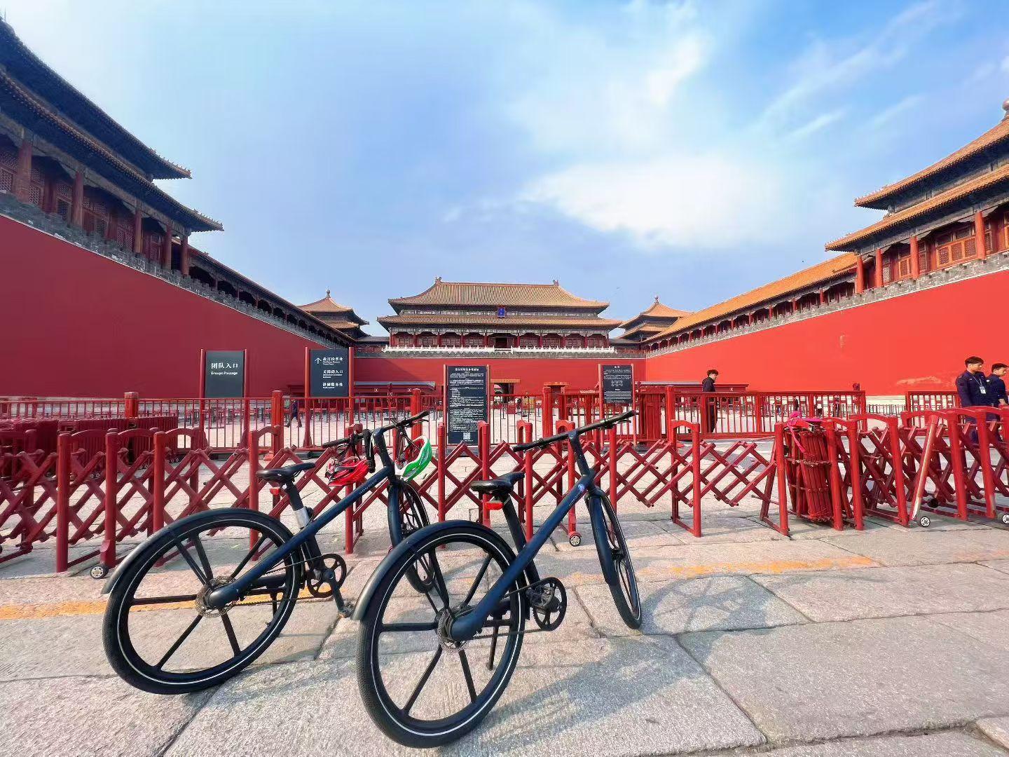 Beijing: E-Bike Tour with around Forbidden City & home lunch