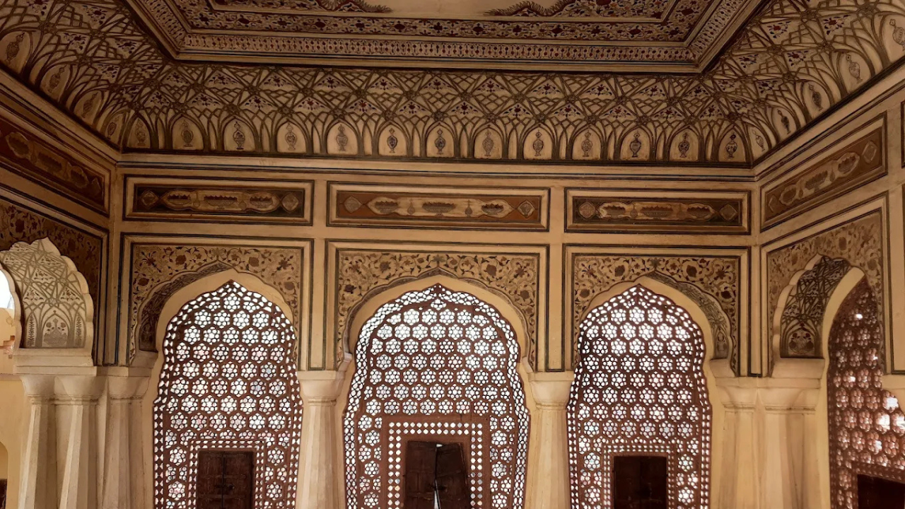 Jaipur: City Palace Hawa Mahal Guided Tour with Entry Ticket 3