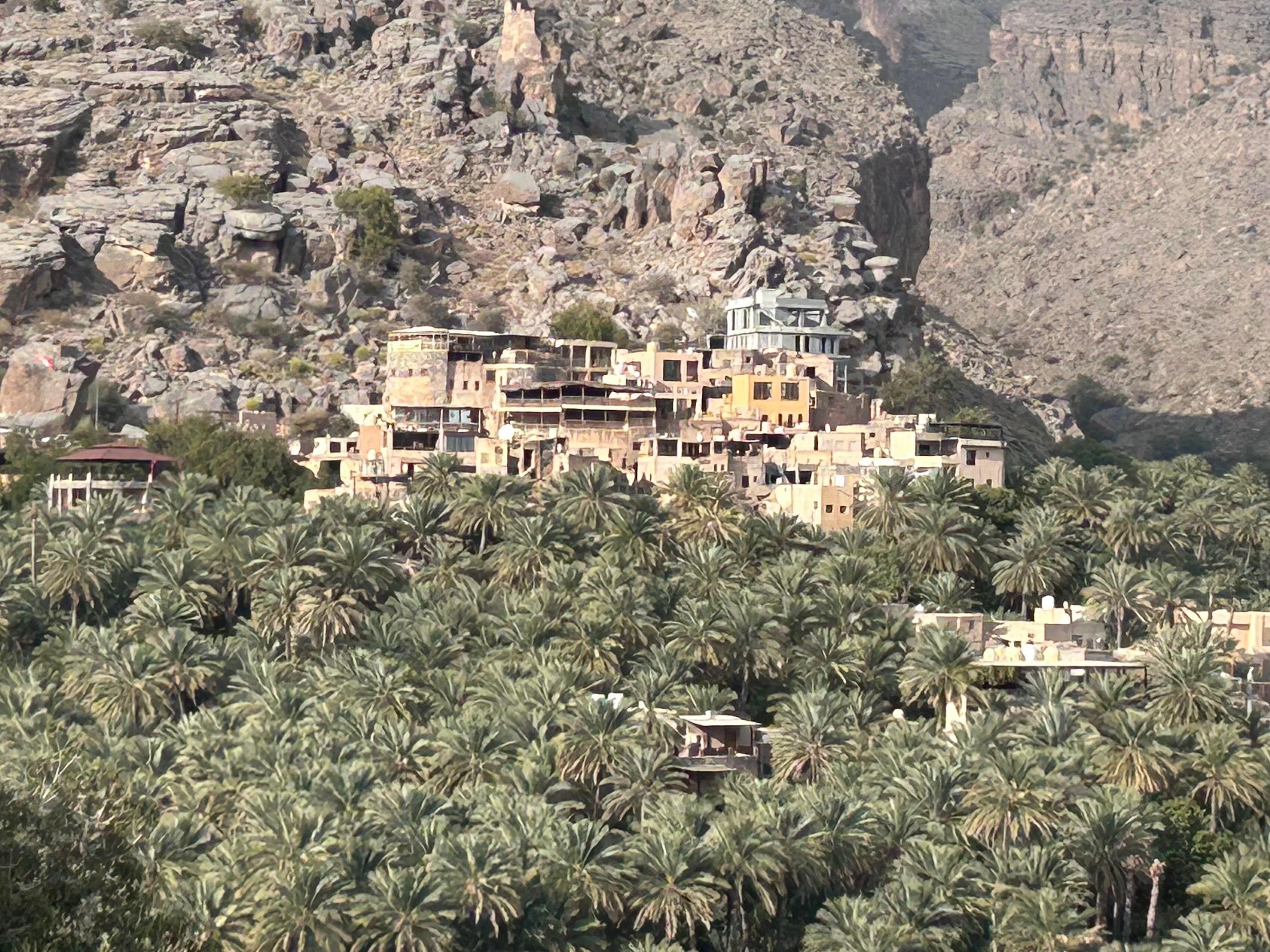 From Muscat: Private Jabal Shams & Wadi Nakhar Day Trip 2