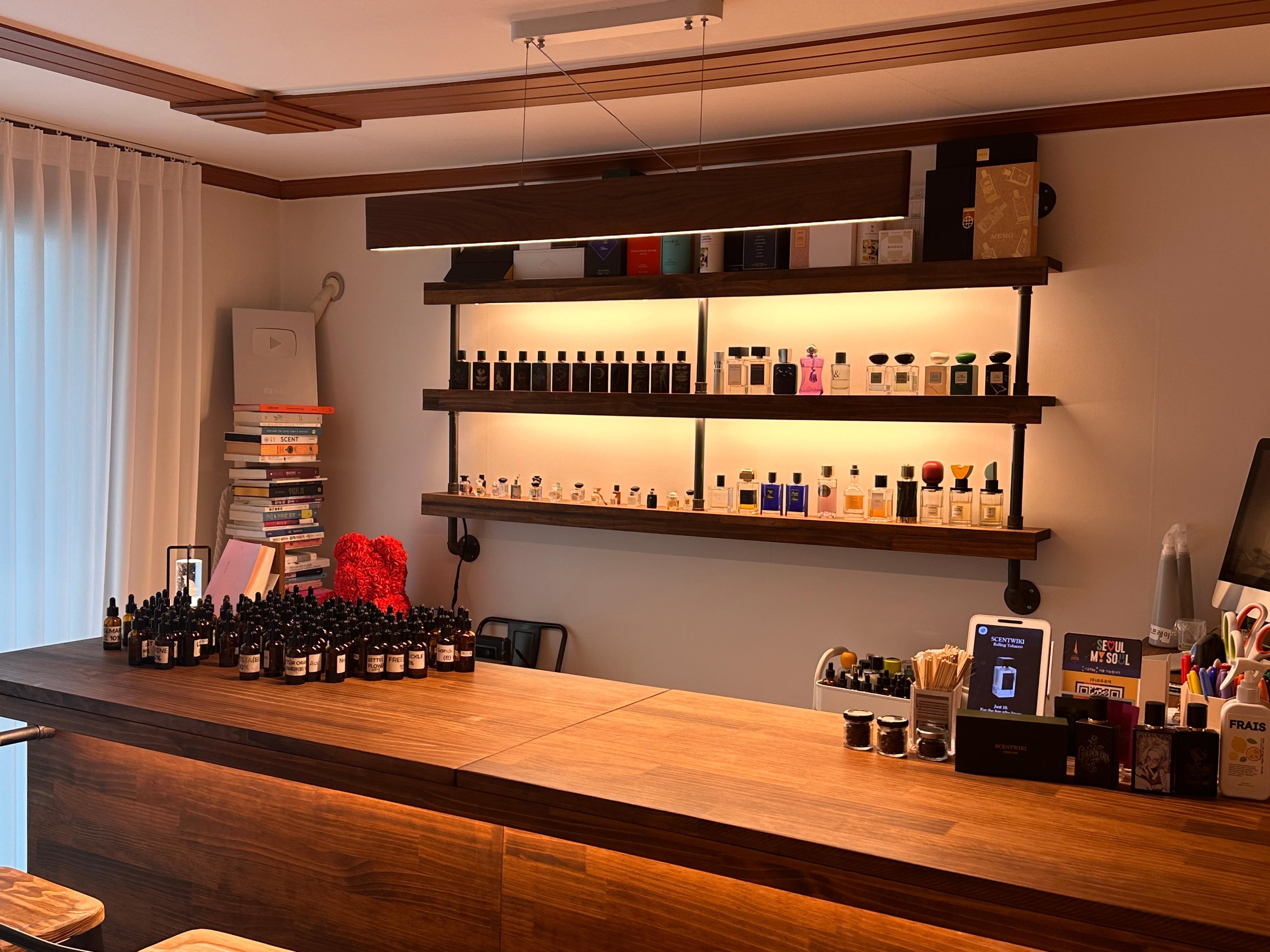 Seoul : Private Perfume-Making Class with Korean Artistry 2