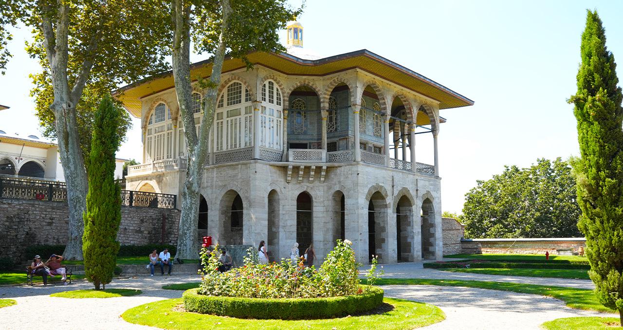 Topkapi Palace & Hagia Sophia Tickets + Audio Guide 3