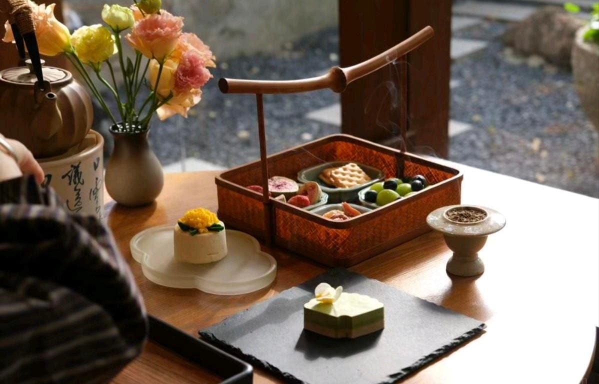 Shanghai: Shaoshanji Mansion Entry Ticket with Tea 3