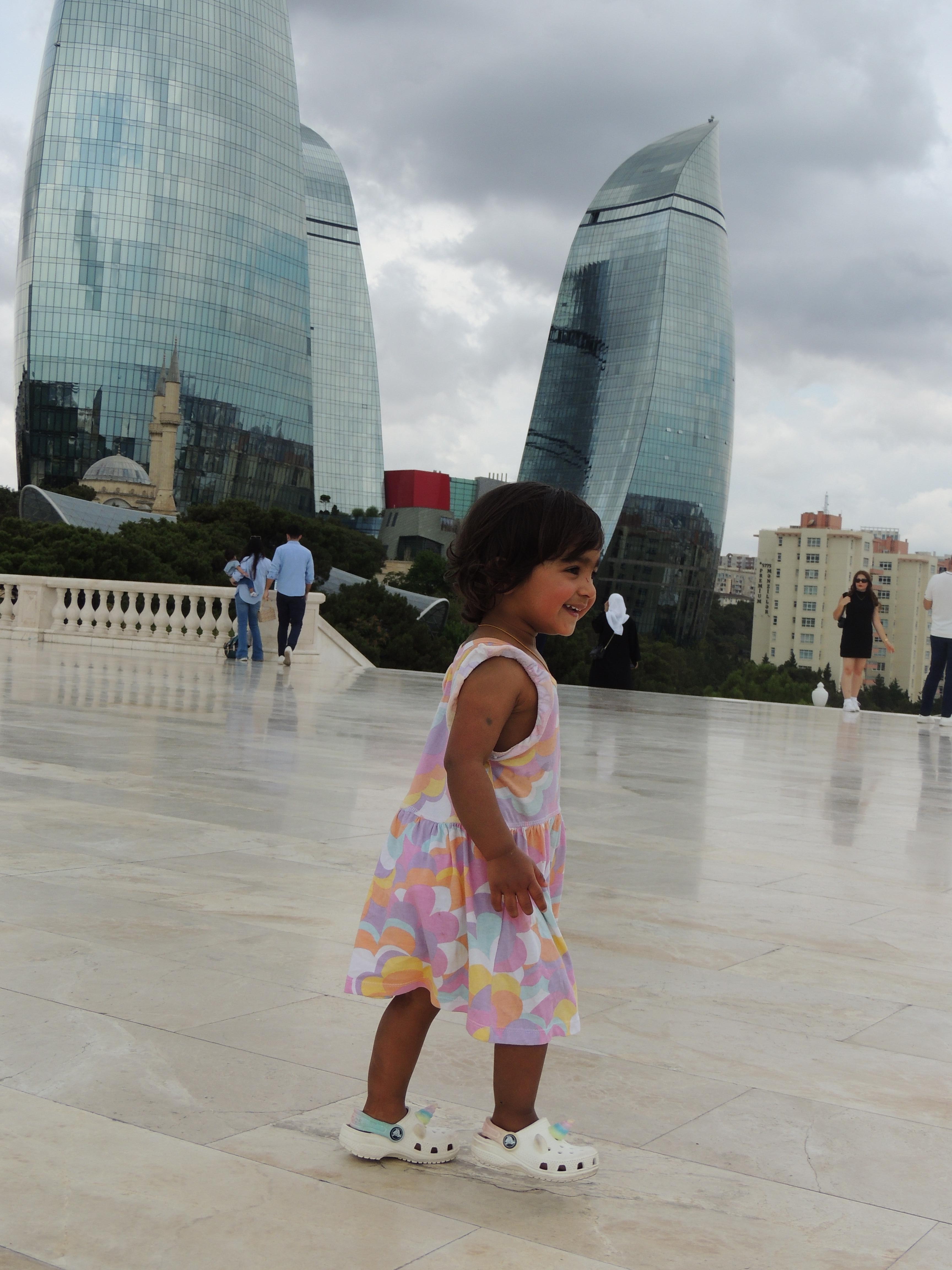 Baku: Private Photoshoot at Iconic Landmarks 3