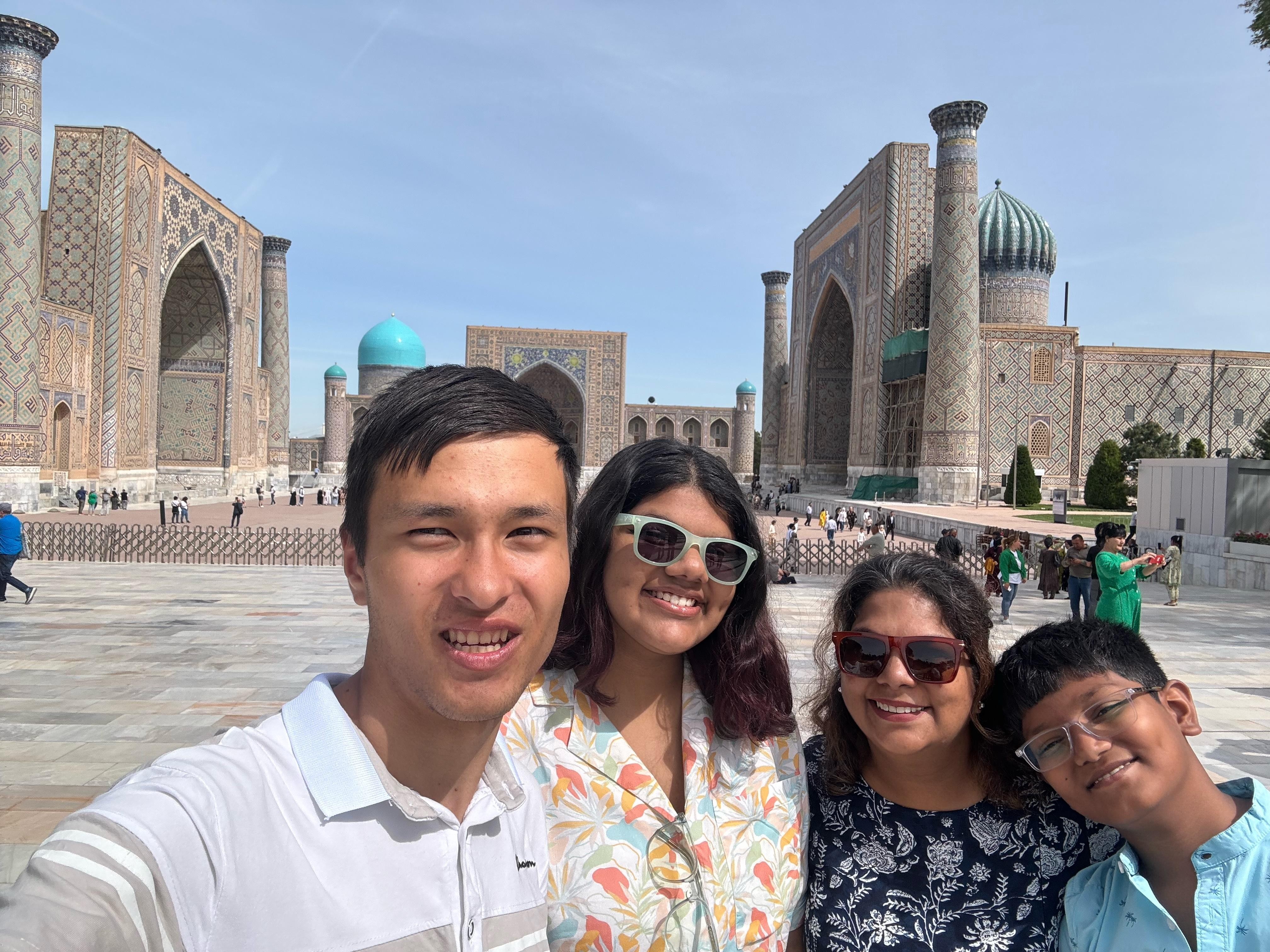 Samarkand: Walking Tour around Old City