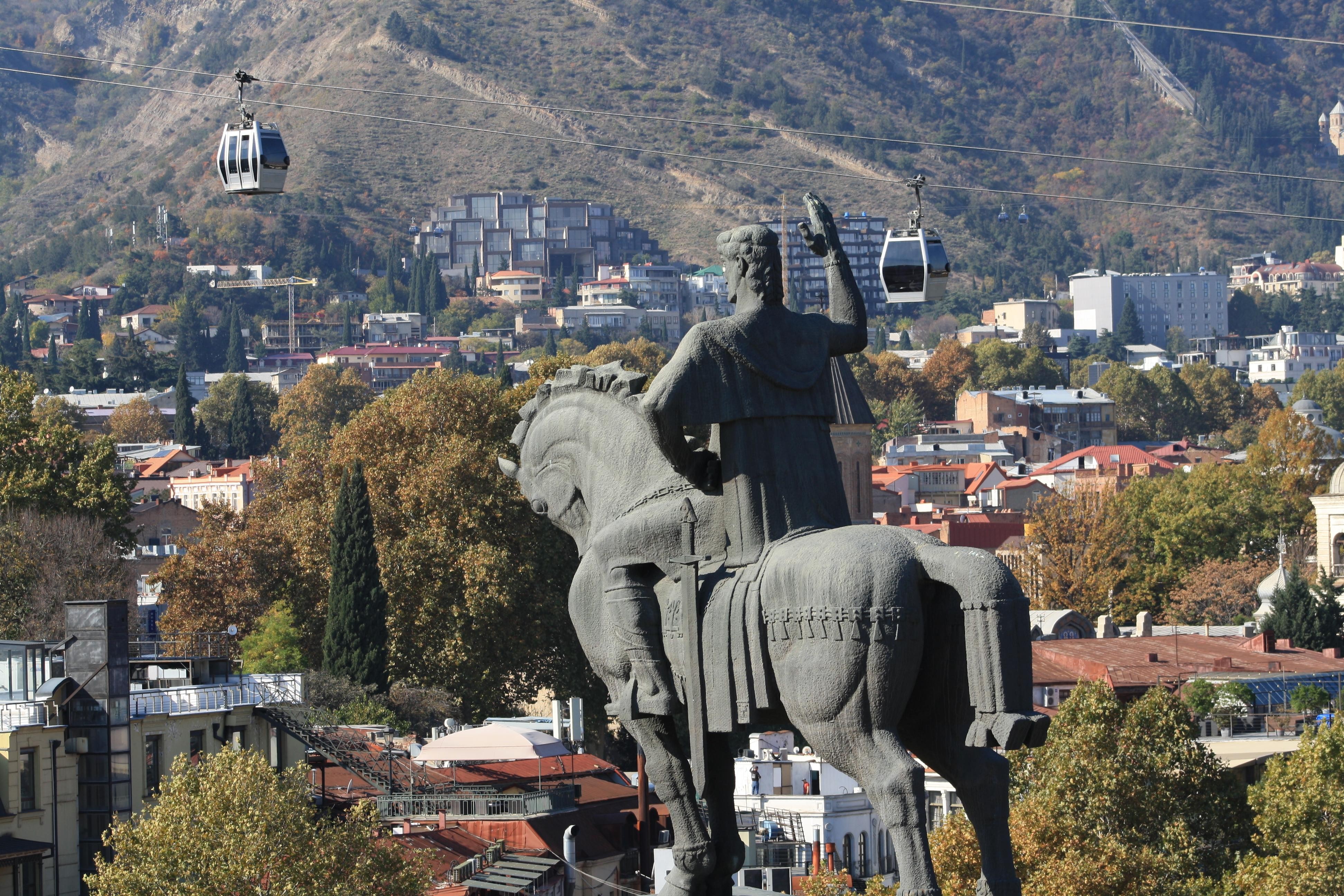 Tbilisi: Old Town Walking Tour with Wine & Boat Ride Options 2