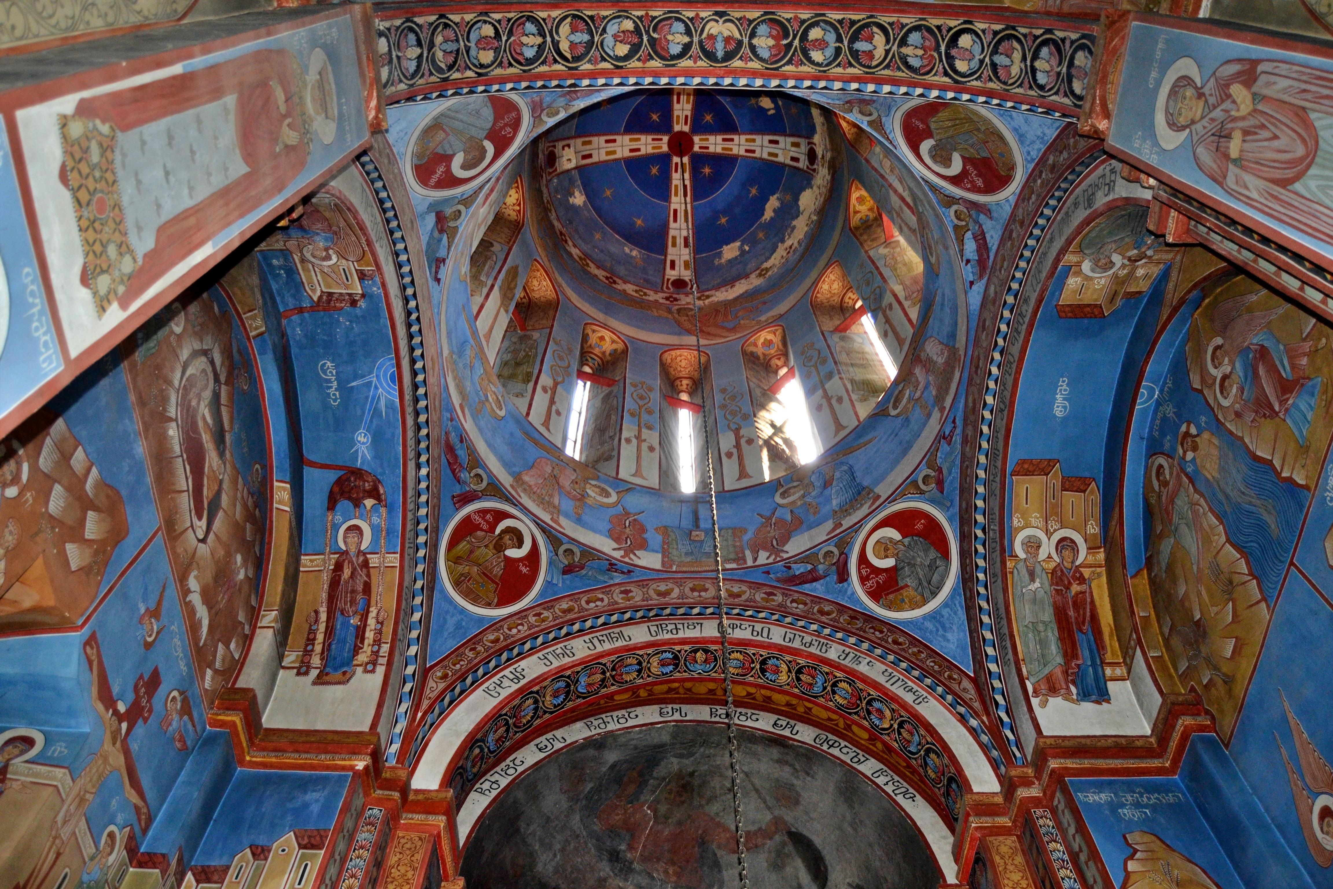 Tbilisi: Mystical Sololaki District and Vera Cemetery Tour
