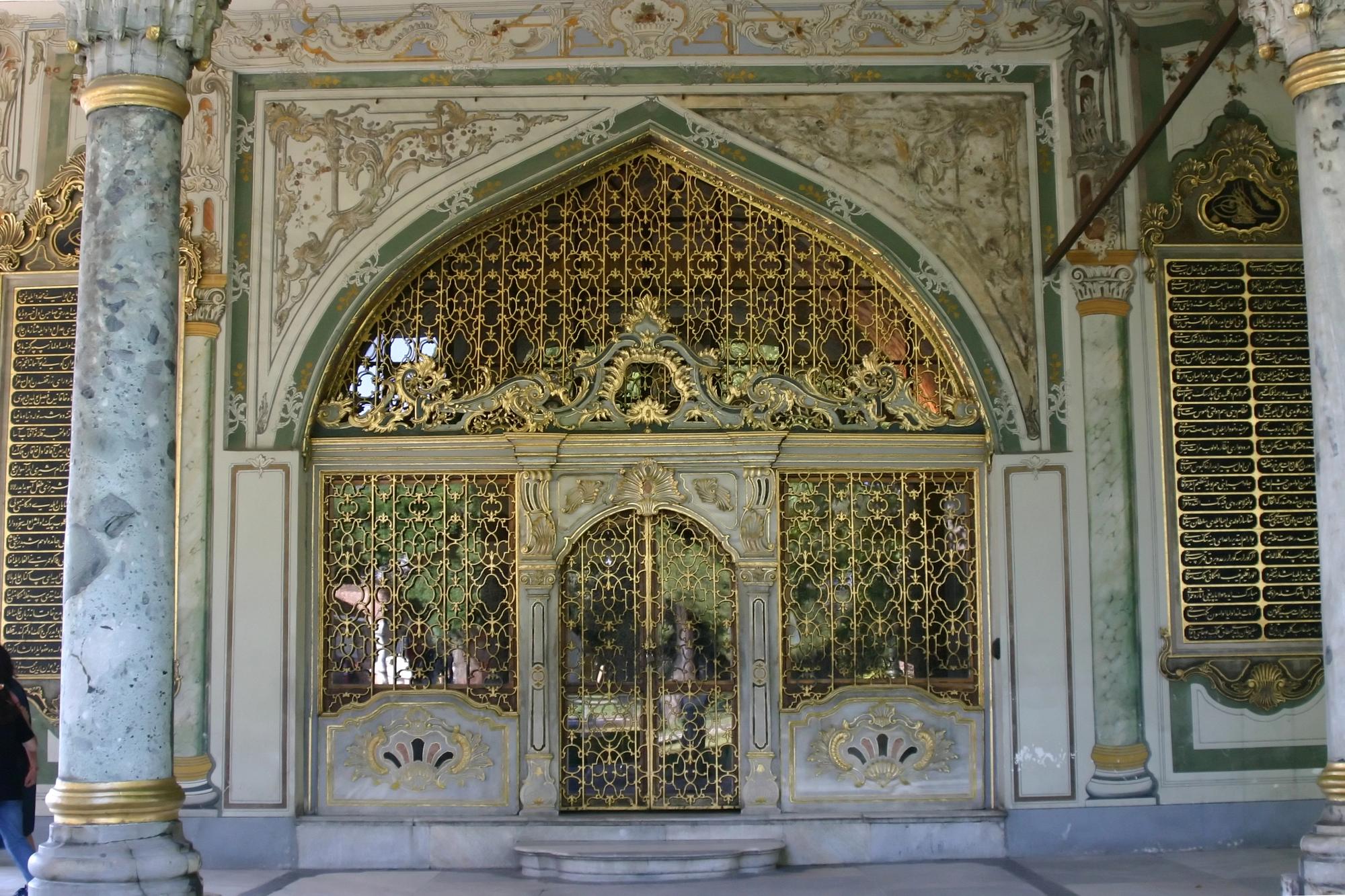 Istanbul: Topkapi Palace & Harem Tour with Entry Ticket 3