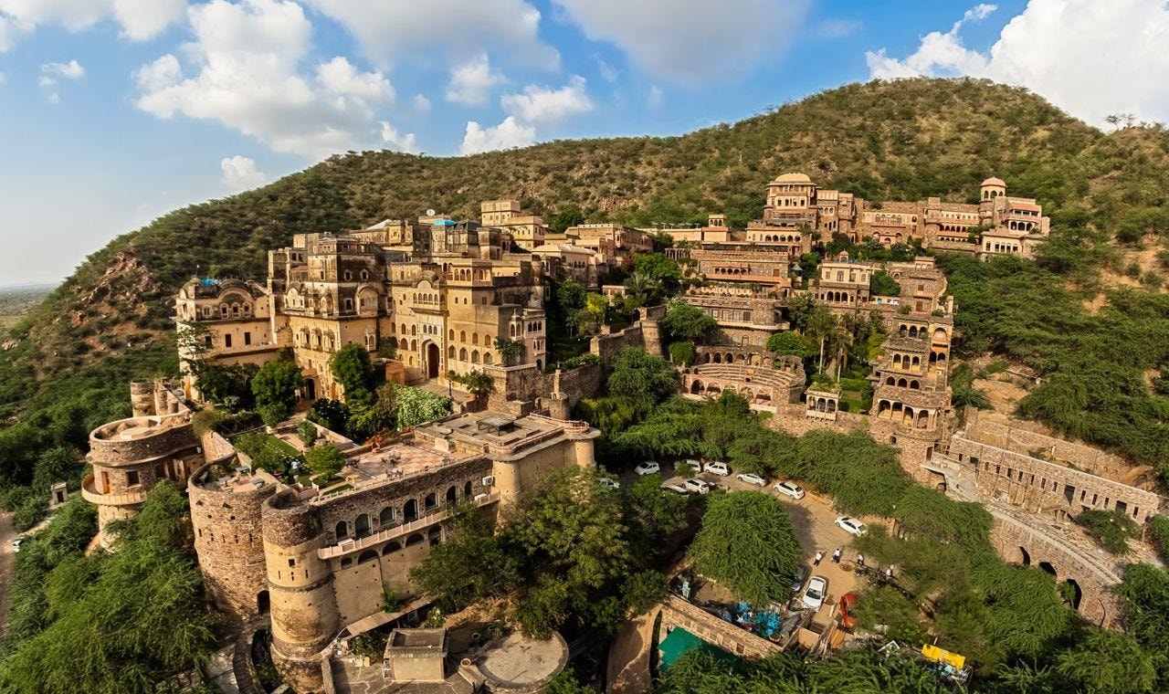 Delhi: 6-Day Tour of Agra, Jaipur, and Neemrana