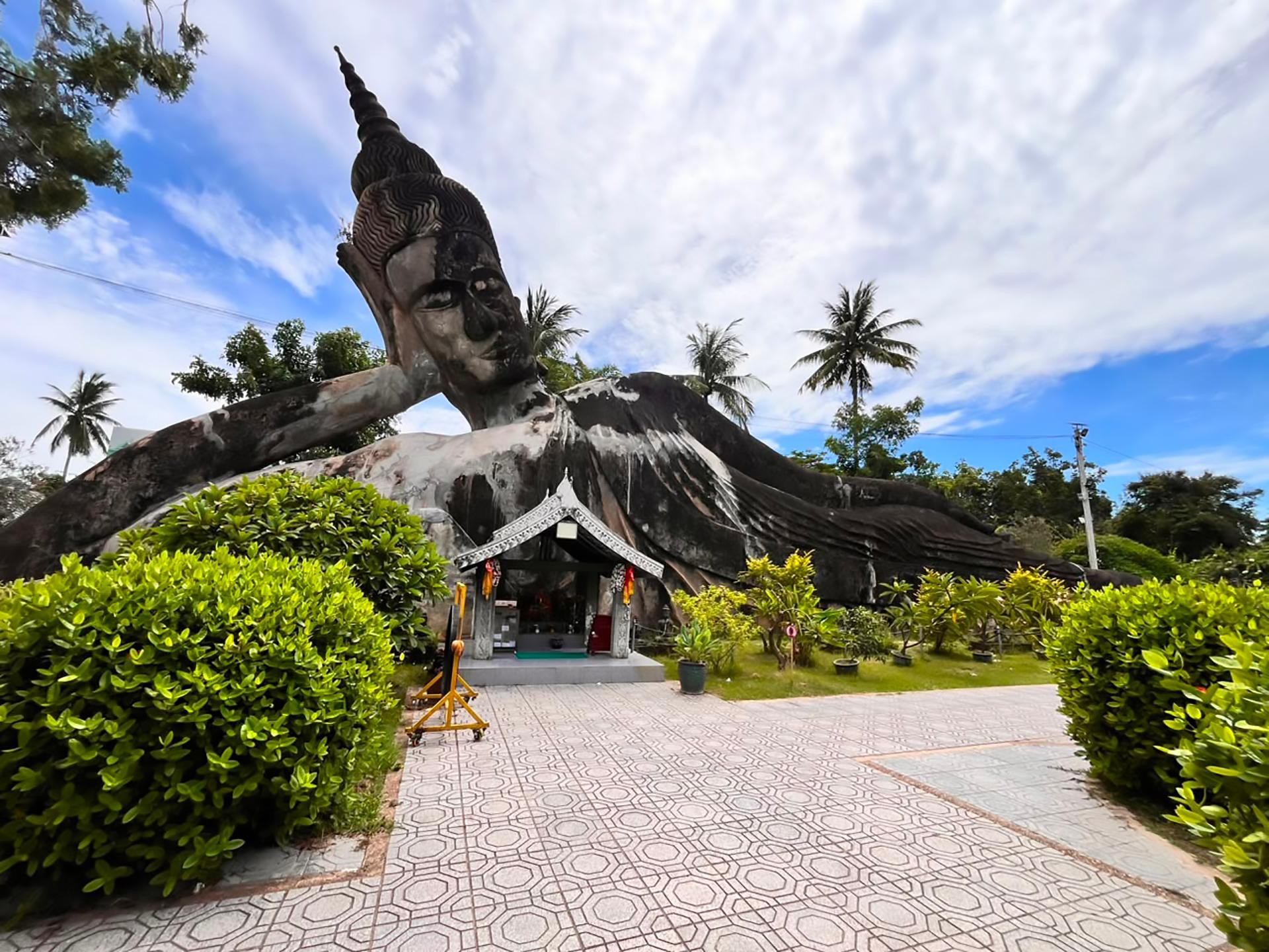 Buddha Park: Private Tuk-Tuk Tour & Lao Coffee Tasting