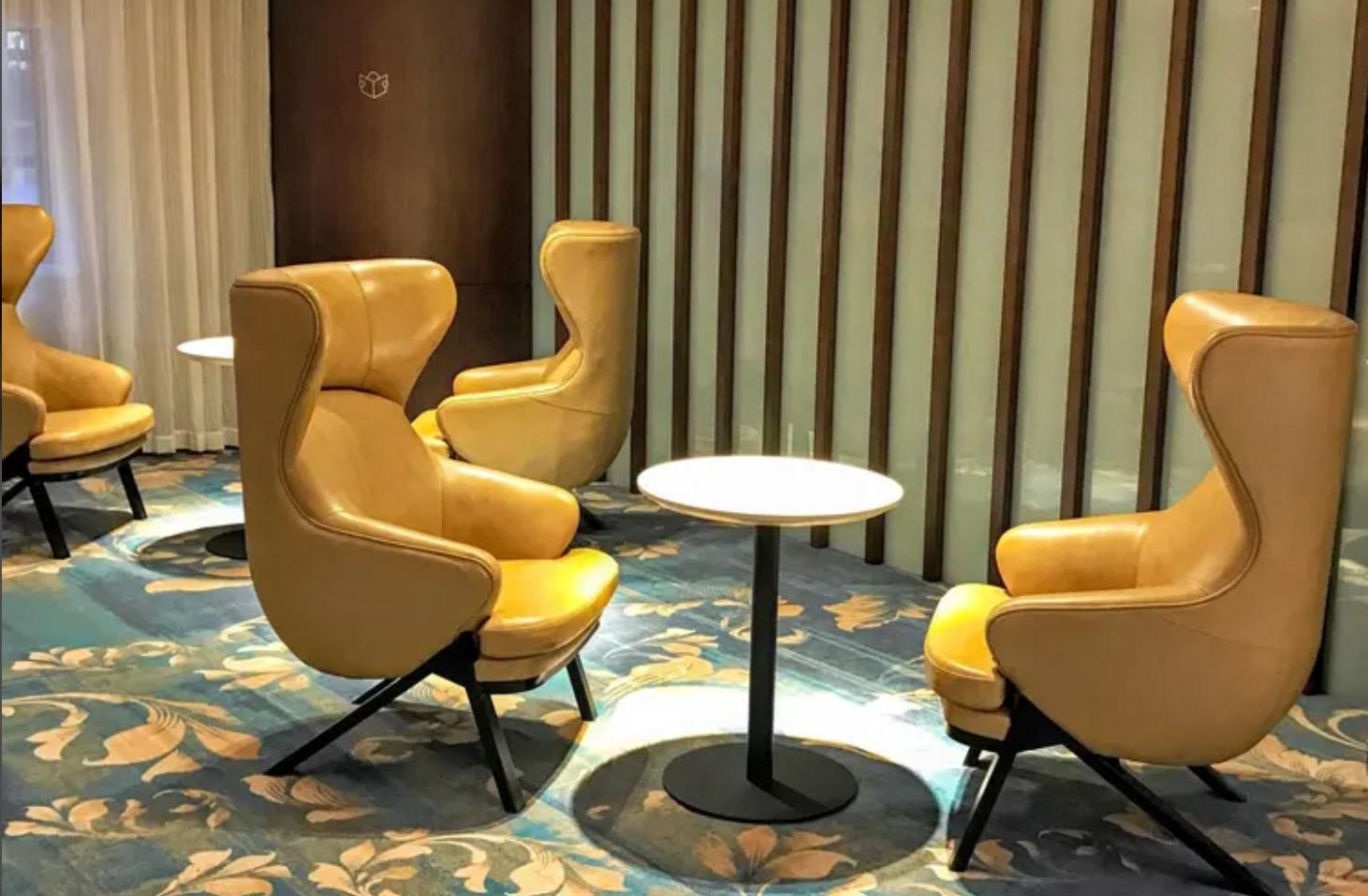 Shanghai Airport:China Eastern Airlines No. 36 Lounge access 2
