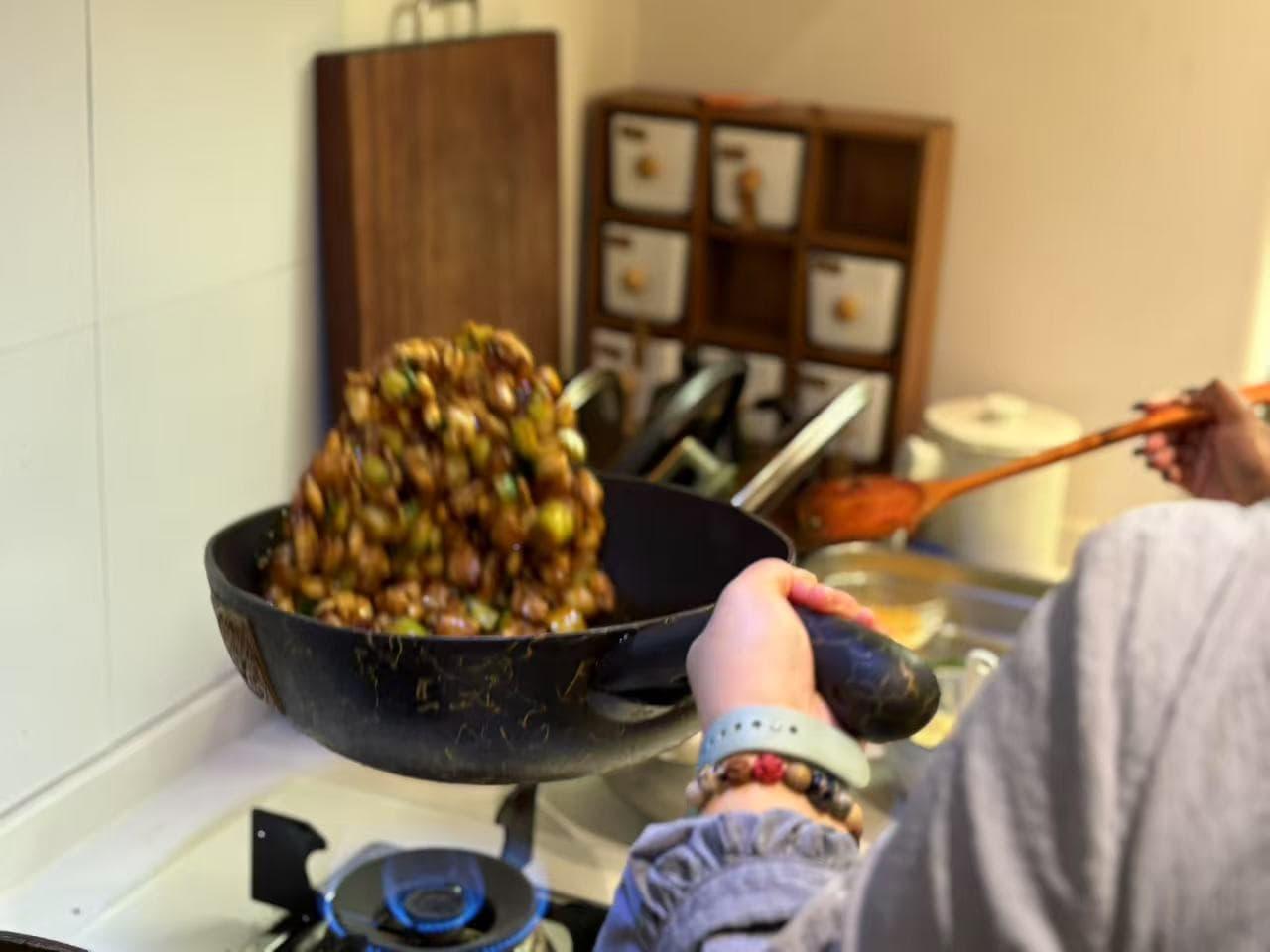 Shanghai: Dumplings and Kung Pao Chicken Cooking Class