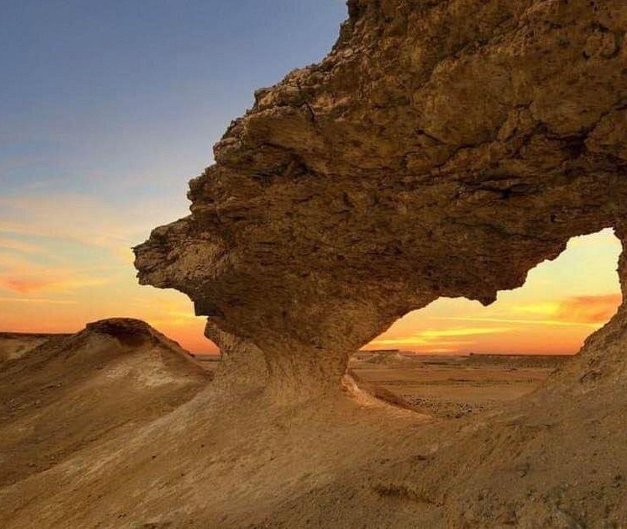 Doha: Mushroom Rocks & Serra Sculptures Guided Tour 3