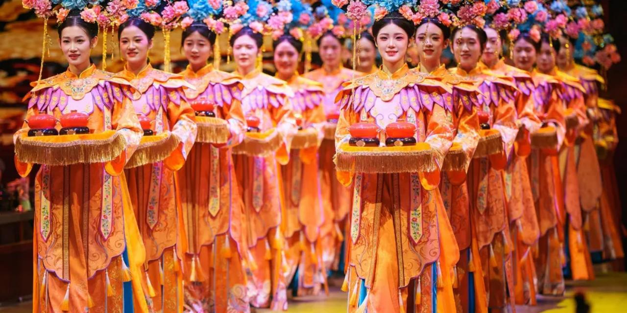 Yuxiandu: Imperial Cuisine Museum Banquet Experience & Show