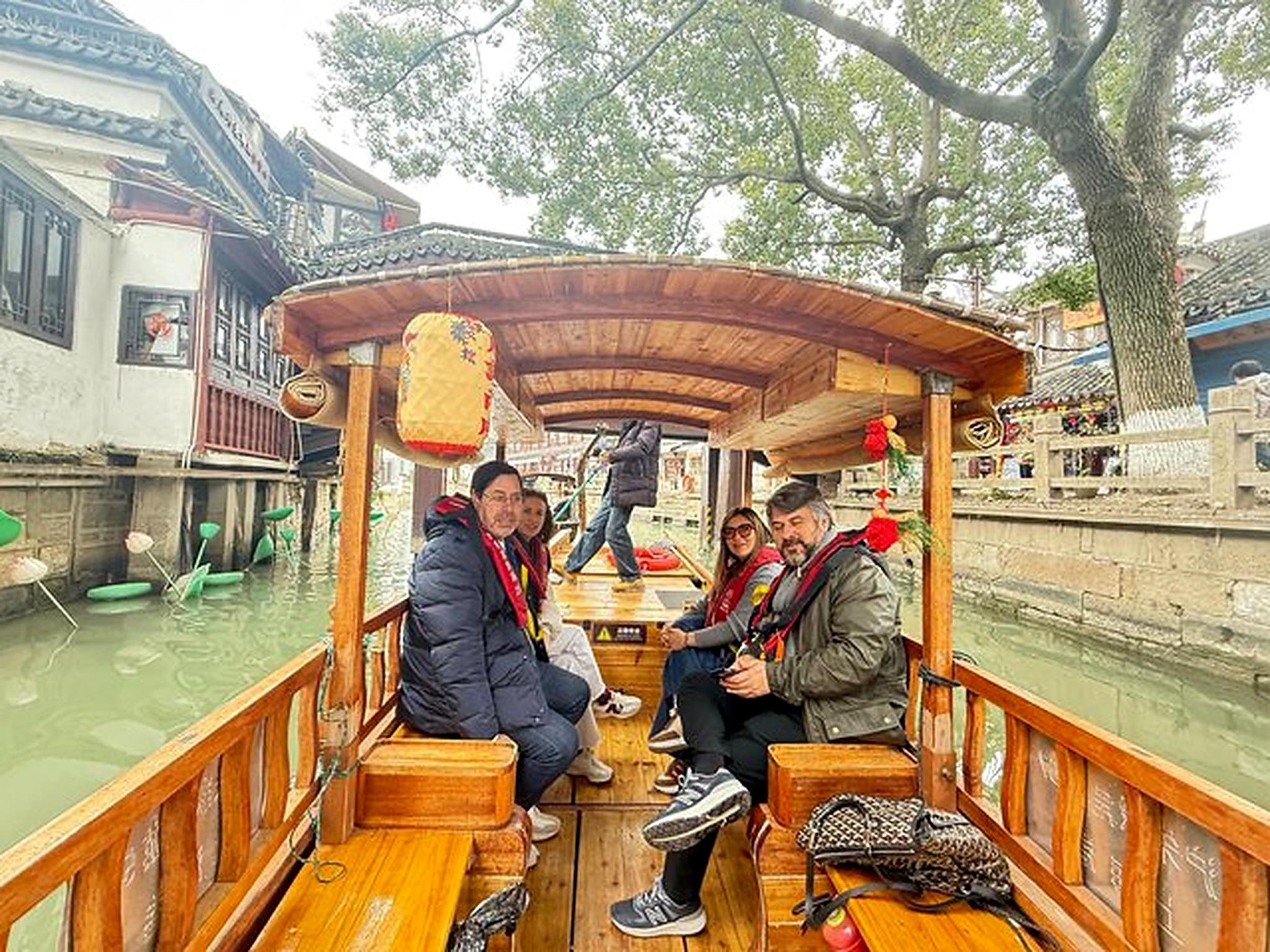 Shanghai: Zhujiajiao Water Town Tour with Boat Ride 3
