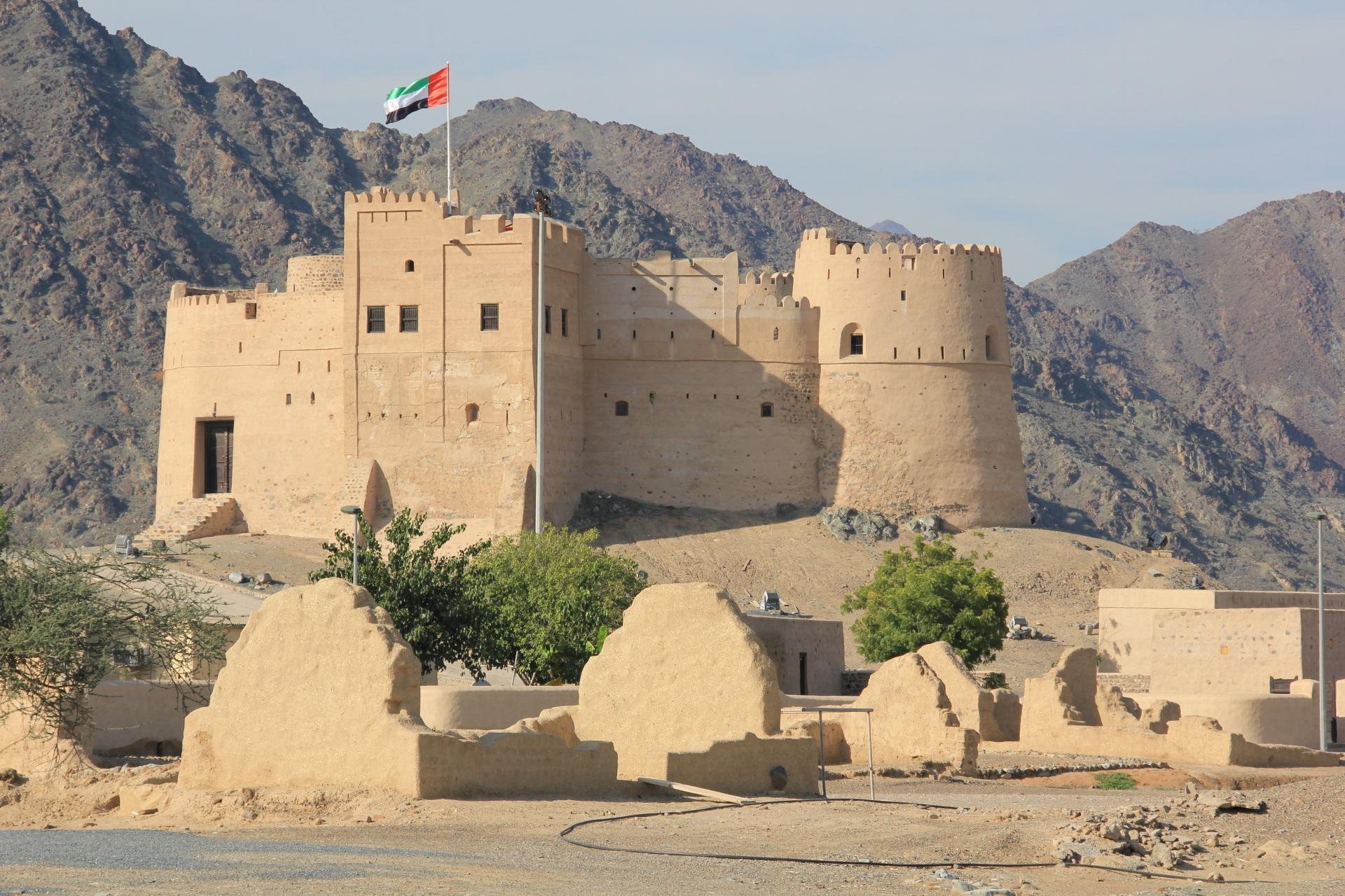 Private Guided Full-Day East Coast Tour from Dubai By Car