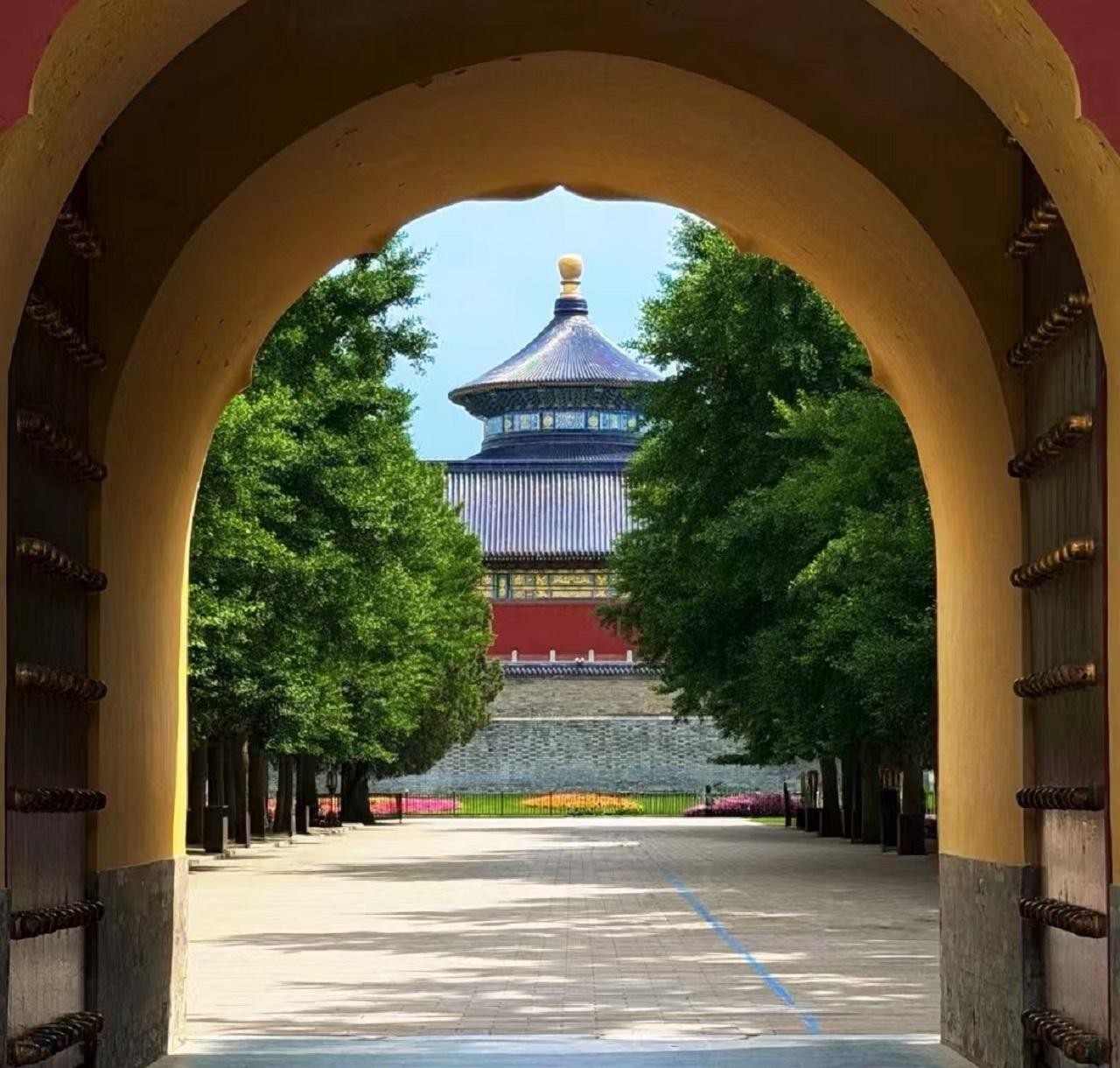 Beijing: Temple of Heaven & Badaling Day Trip with Tickets 3