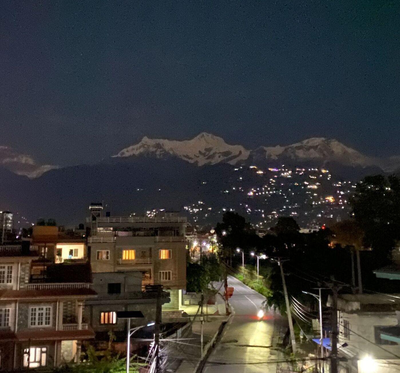 Pokhara: Guided Night Tour of Aarati Ceremony by Lamplight