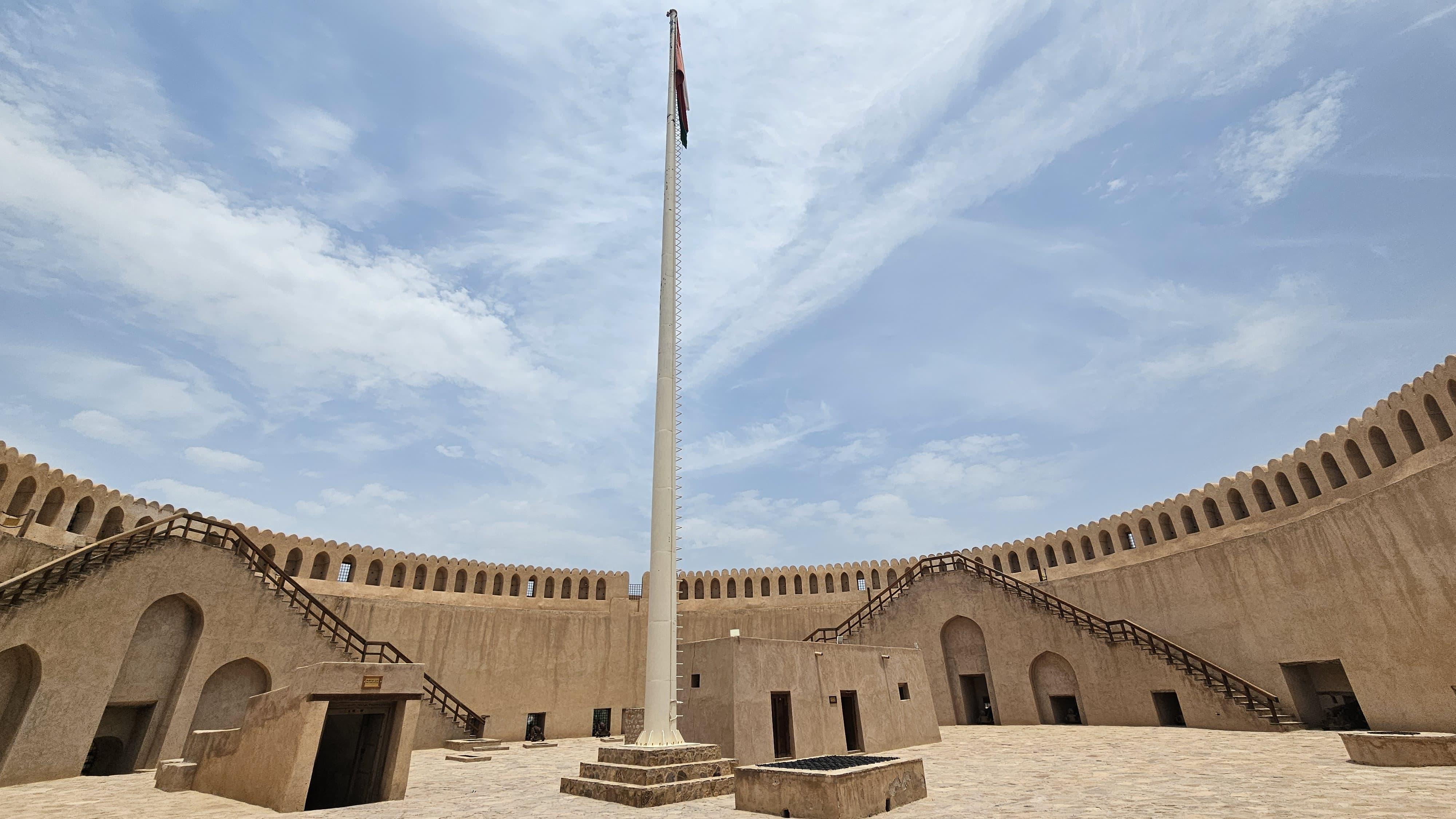 Muscat: Nizwa and Al Jabal Al Akhdar Private Tour with Lunch 2