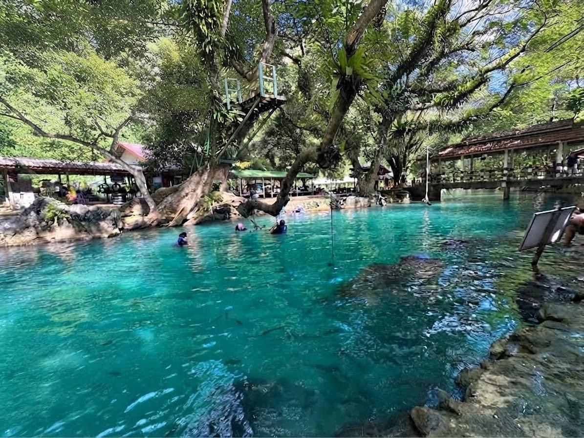 Vang Vieng: Nam Xay Top View, Blue Lagoon & Cave Tour — guided tour in Vang Vieng