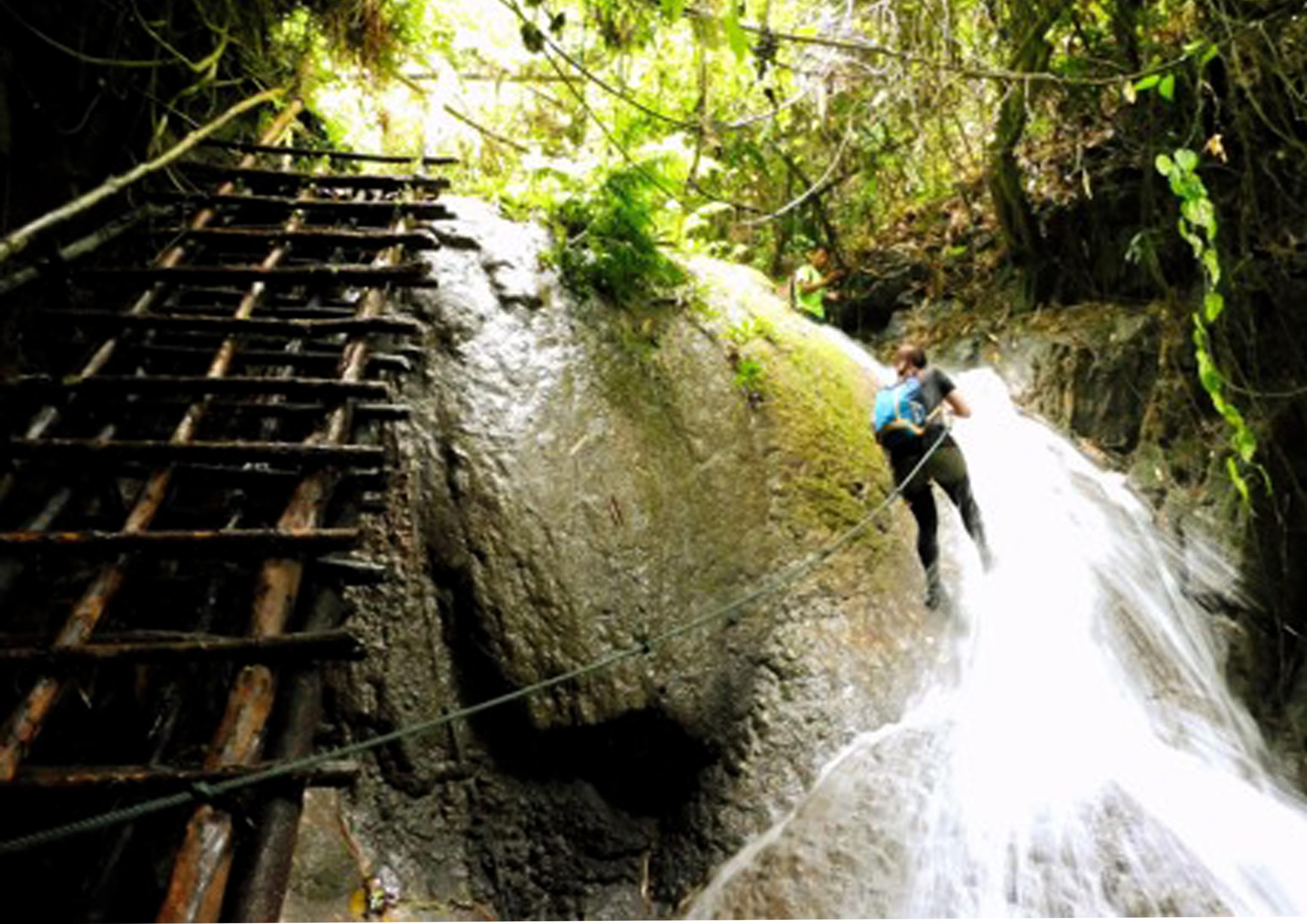 Nong Khiaw: 100 Waterfalls, Nam Ou & Khmu Village Day Tour 2