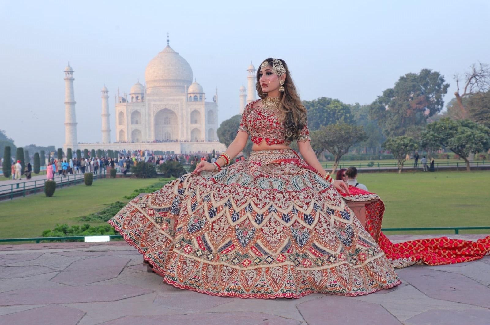 Agra: Taj Mahal Tour with Professional Photoshoot 3