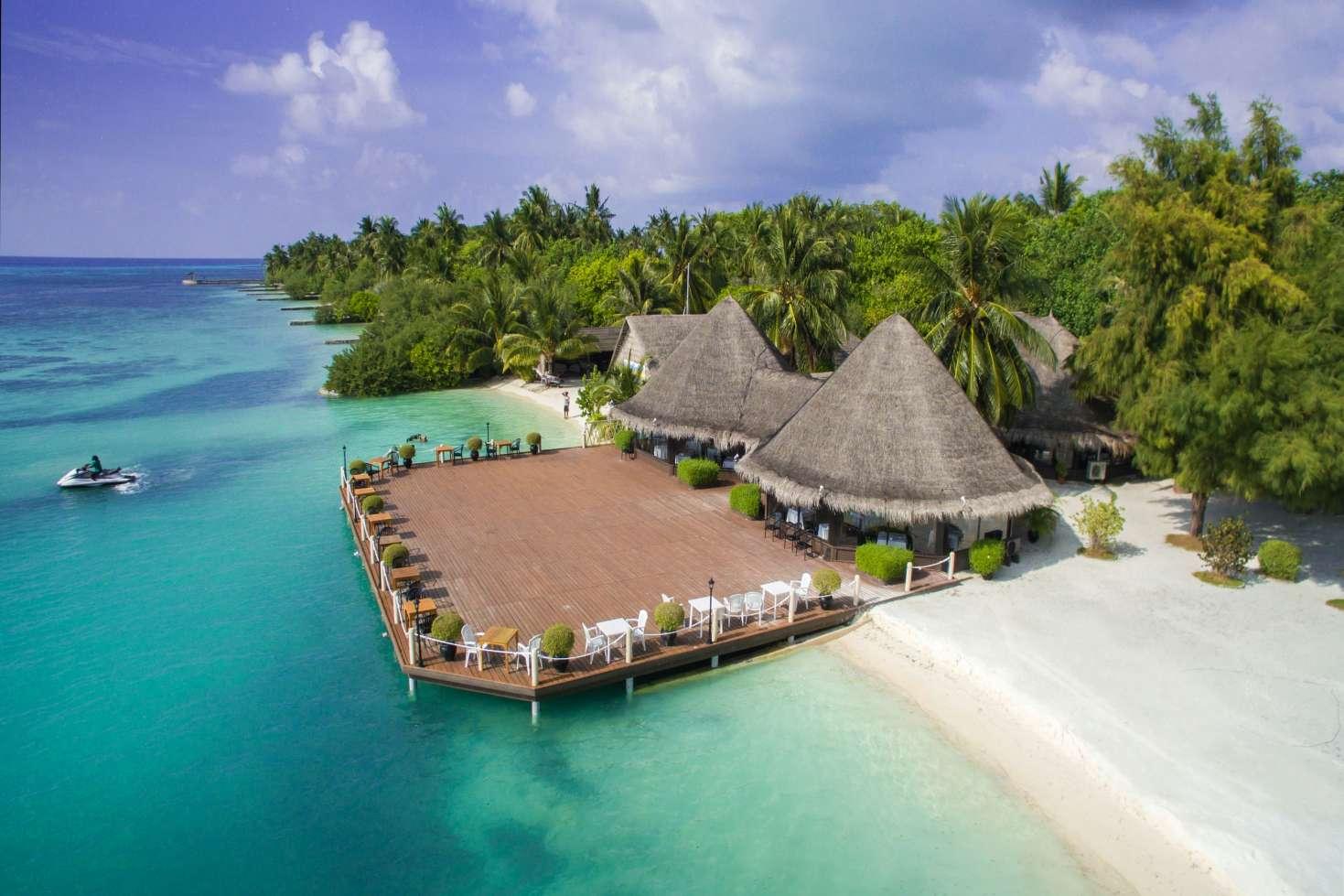 From Hulhumale: Adaaran Hudhuranfushi Resort Day with Lunch