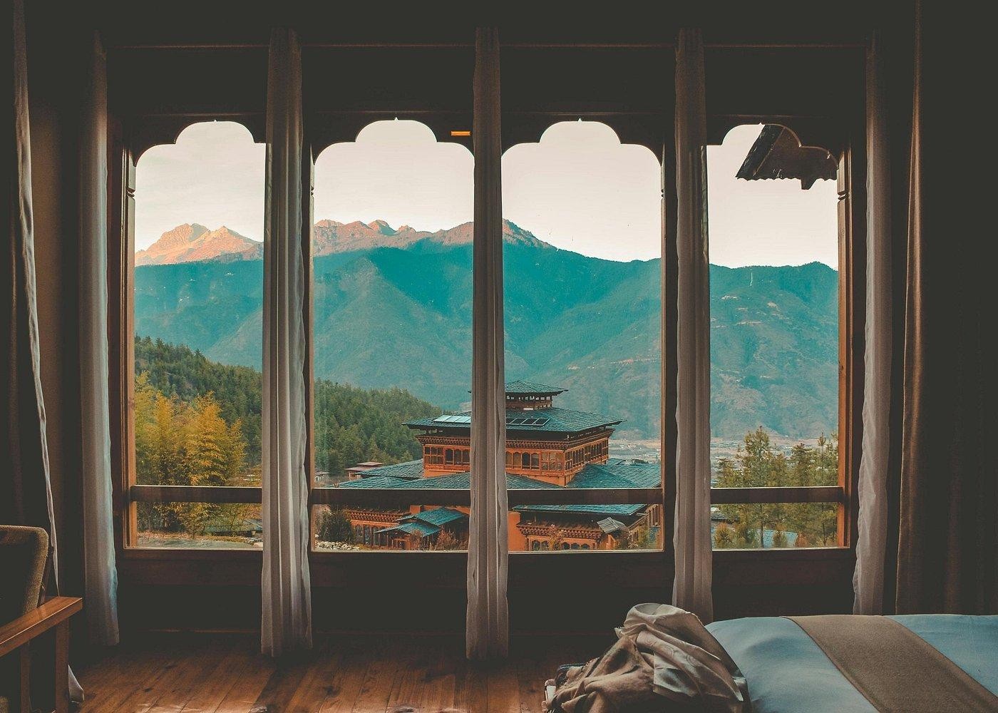 Enchanting Bhutan tour with Guide 1 week Tour from Thimphu 3