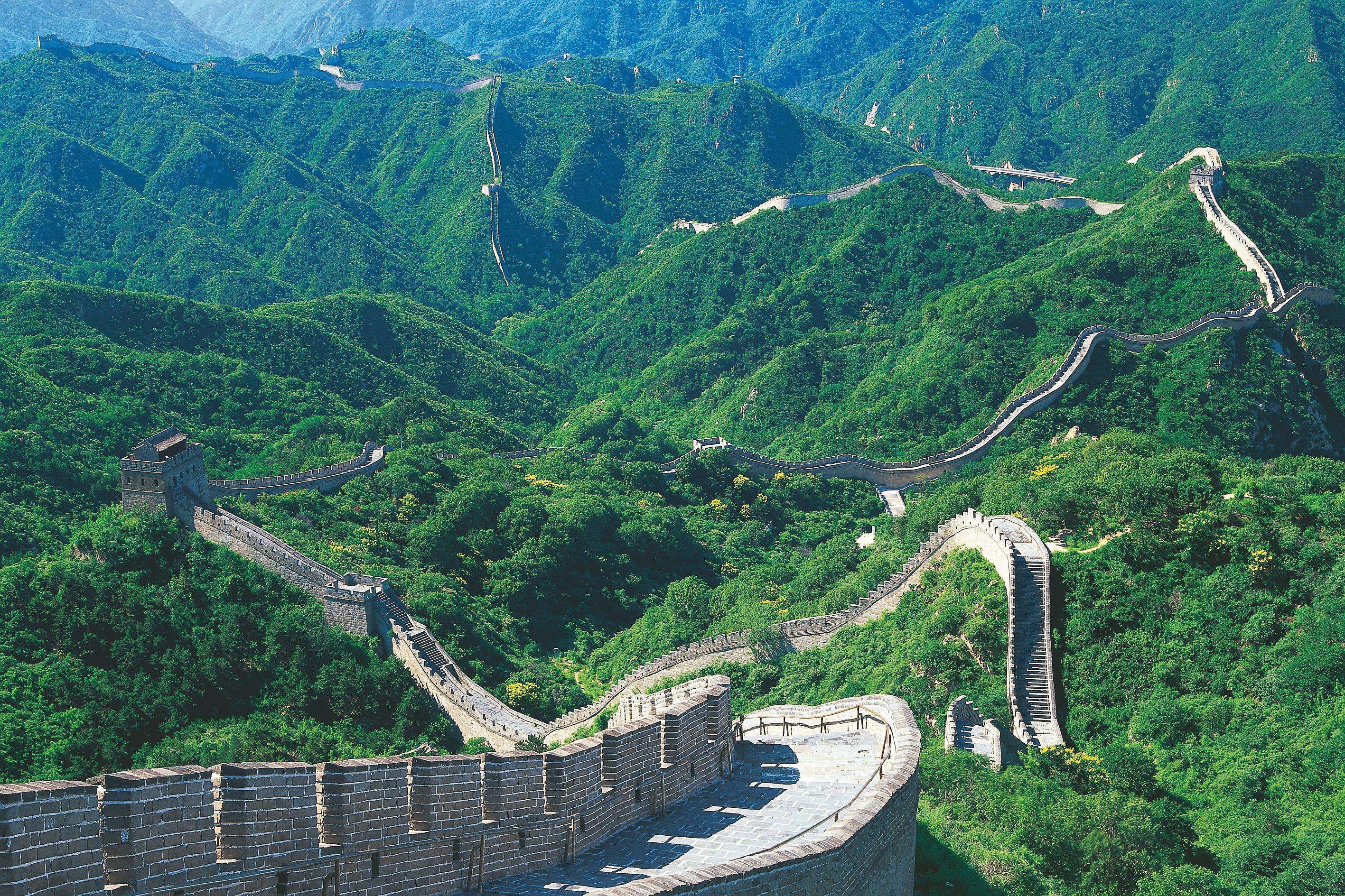 From Beijing: Badaling Great Wall Bus Group Tour