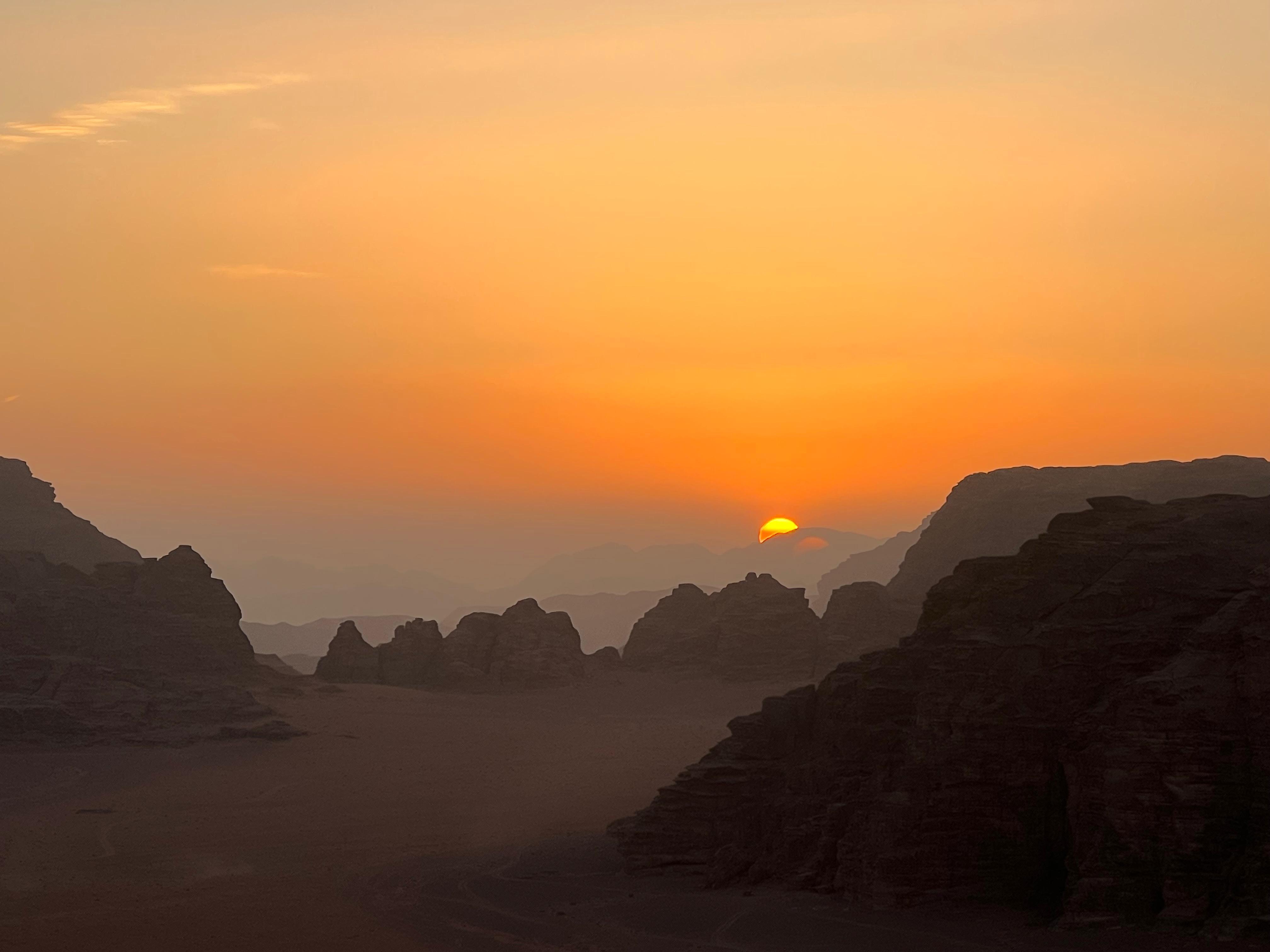 Wadi Rum: 4x4 Desert Adventure with Lunch and Tea 3