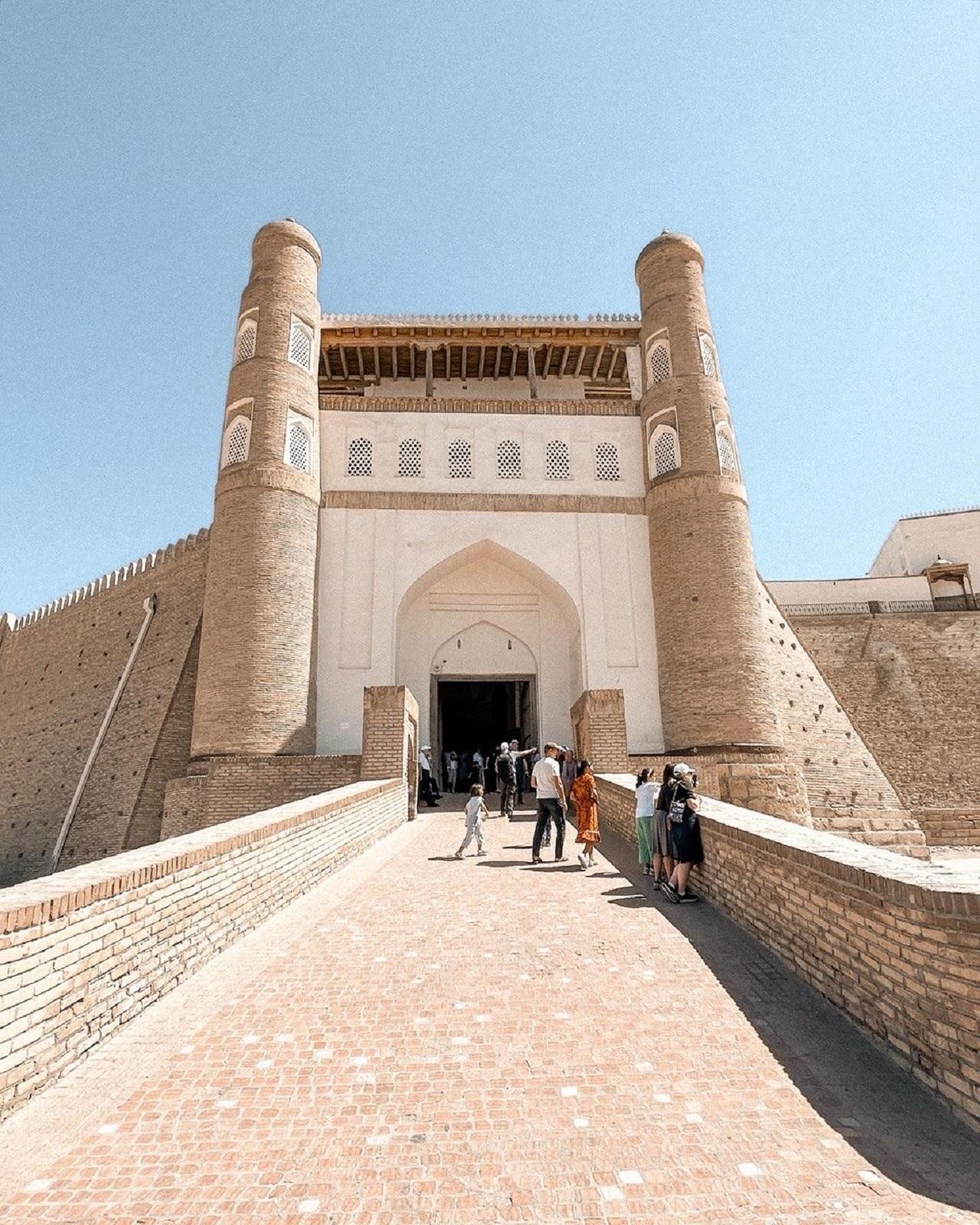 Bukhara: Full-Day Guided City Highlights Tour
