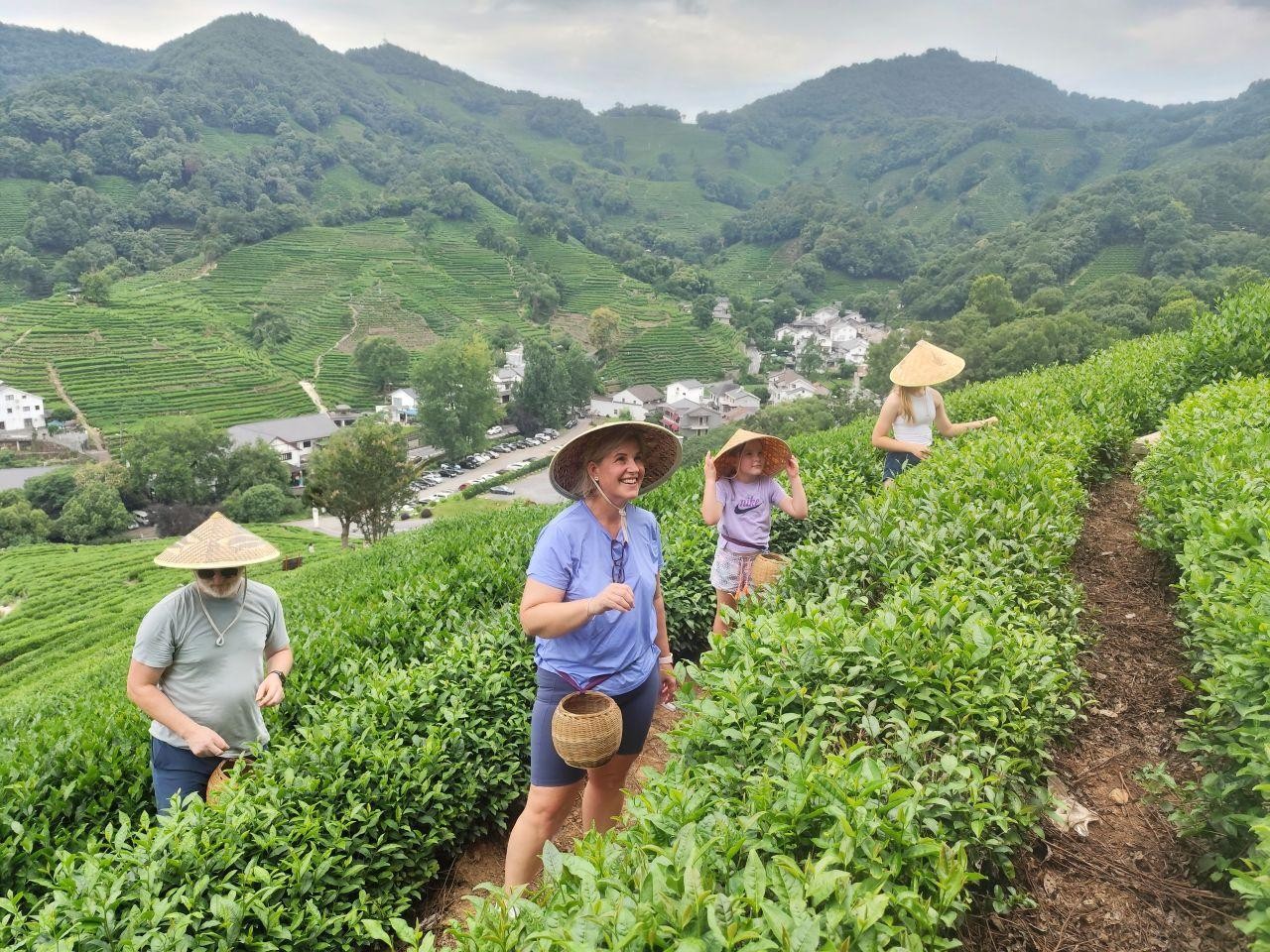 Classic Travel:Shanghai & Suzhou & Hangzhou & One- day tour