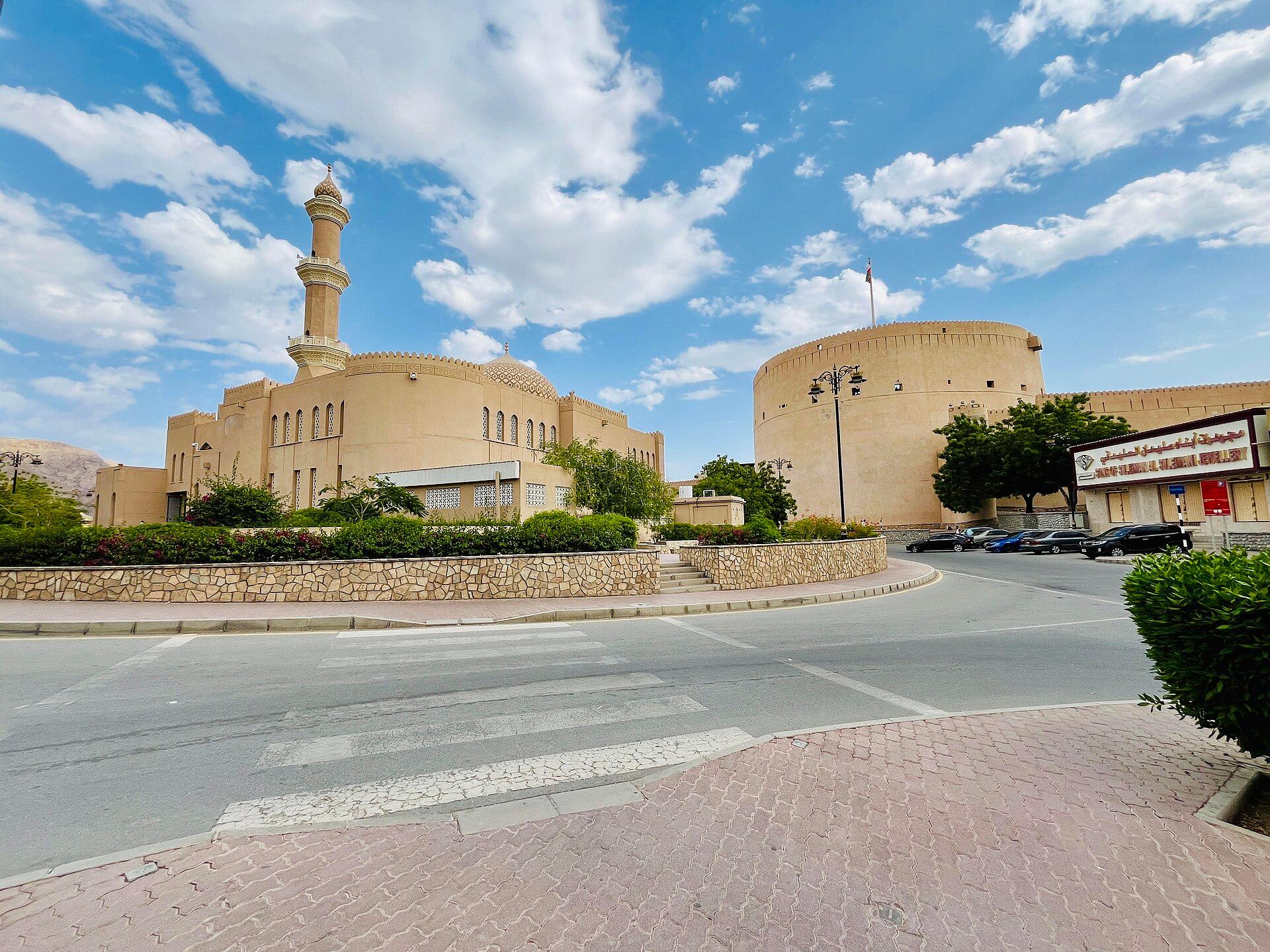 Private Tour: Nizwa, Al Hamra & Jabal Haat Sunset 2