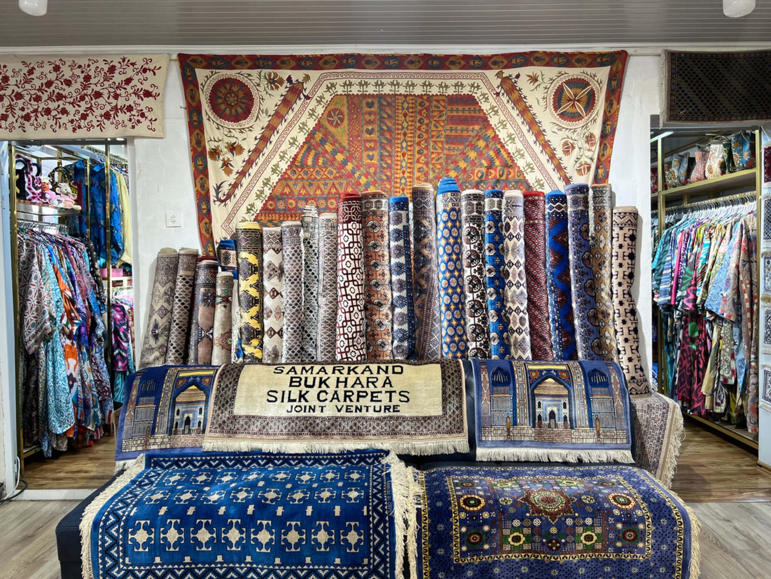 Samarkand: Silk Carpet & Ceramic Painting Workshop Tour — guided tour in Samarkand