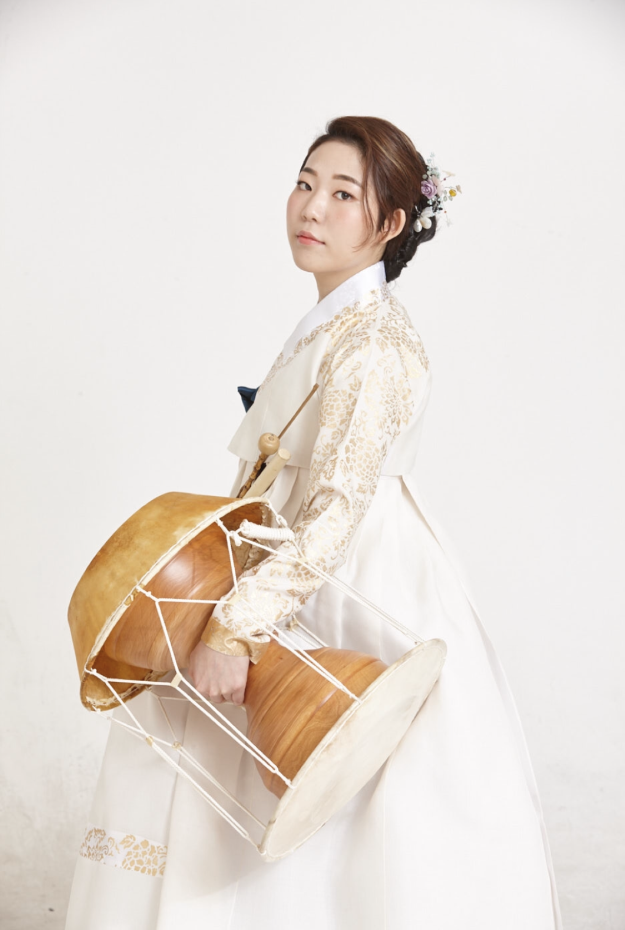 Seoul: Korean Culture Experience Janggu Class with Hanbok 2