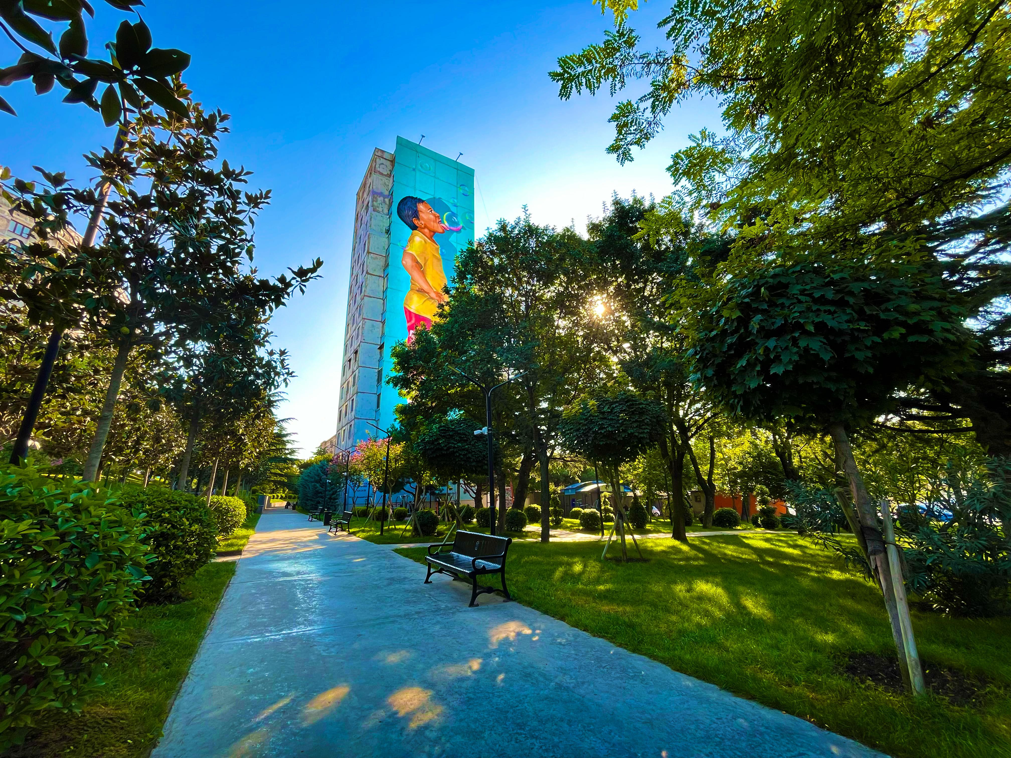 Tbilisi: Soviet Suburbs and Murals Exhibition Guided Tour 2