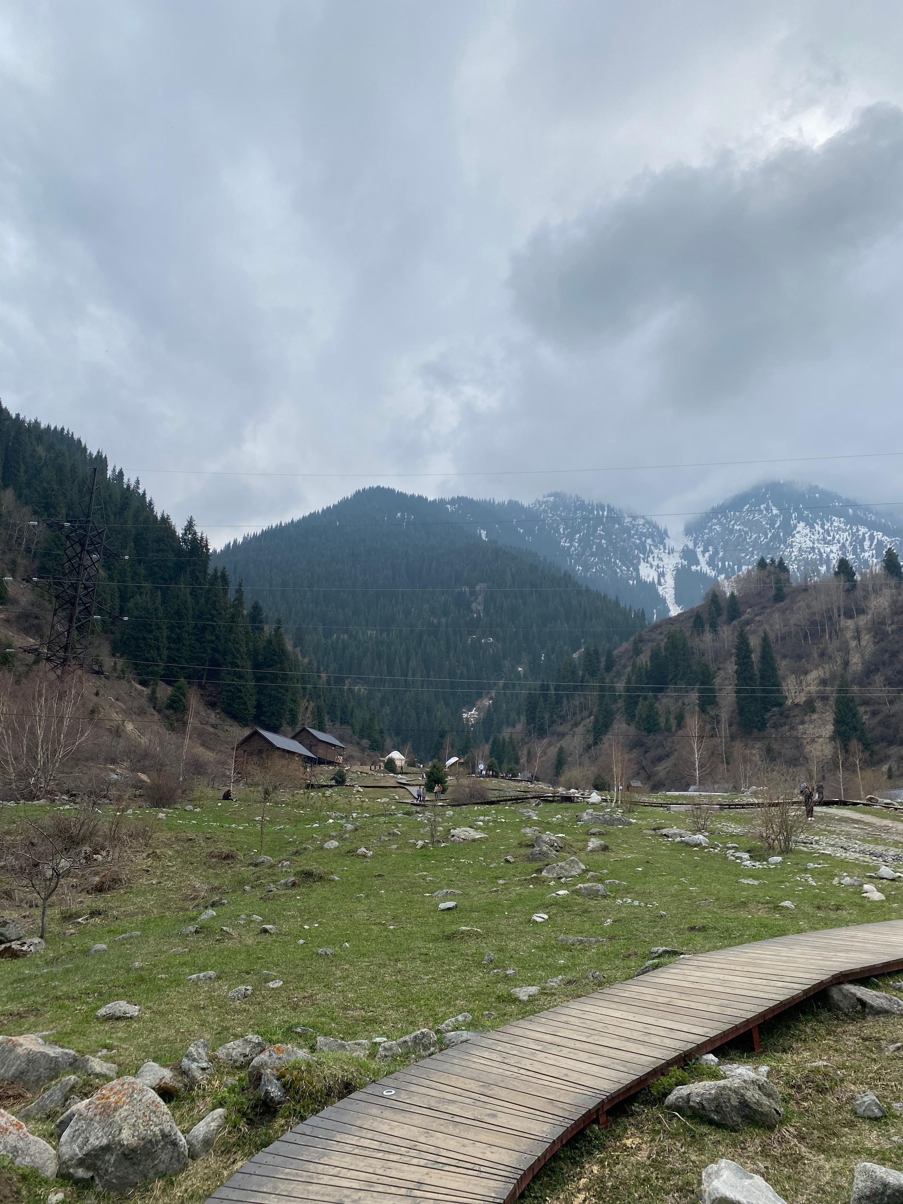 Almaty: Big Almaty Lake, Ayusai, Hot Springs & Falconry Tour 2
