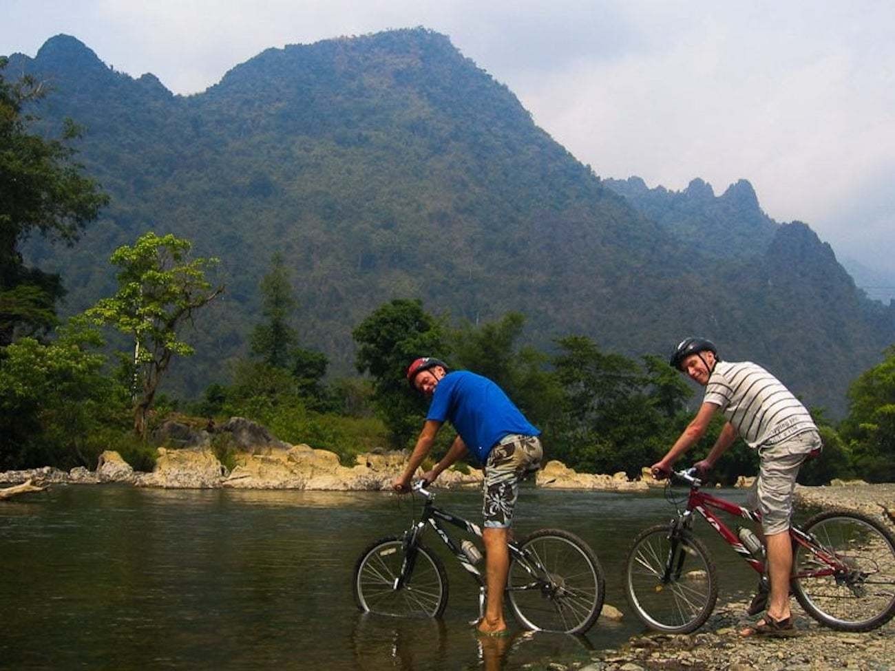 Vang Vieng: Blue Lagoon and Countryside Bike Tour with Lunch 3