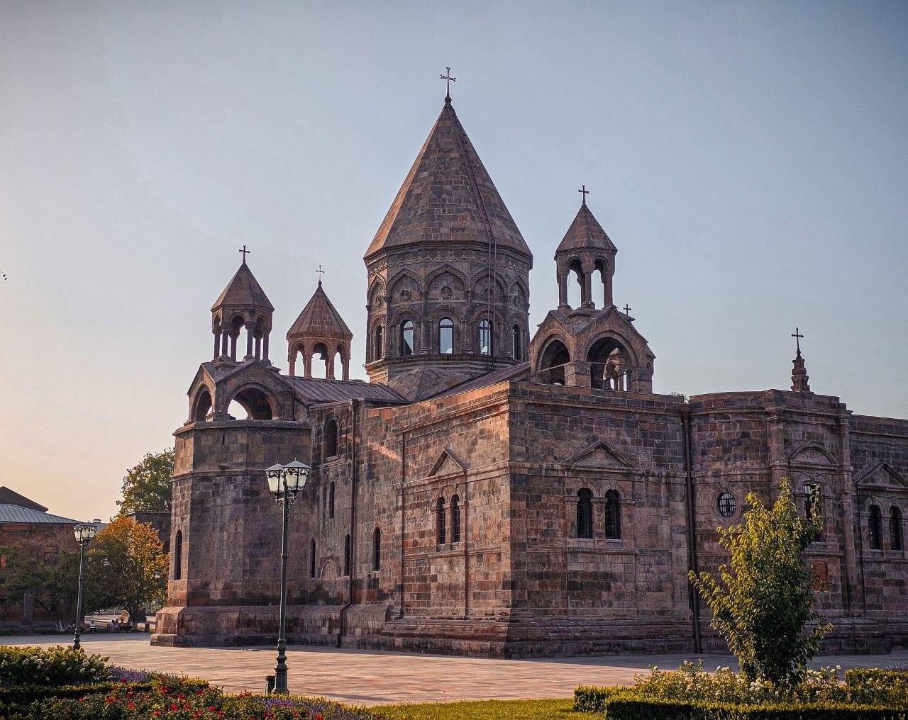 From Yerevan: Khor Virap Echmiadzin & Zvartnots Private Tour 3