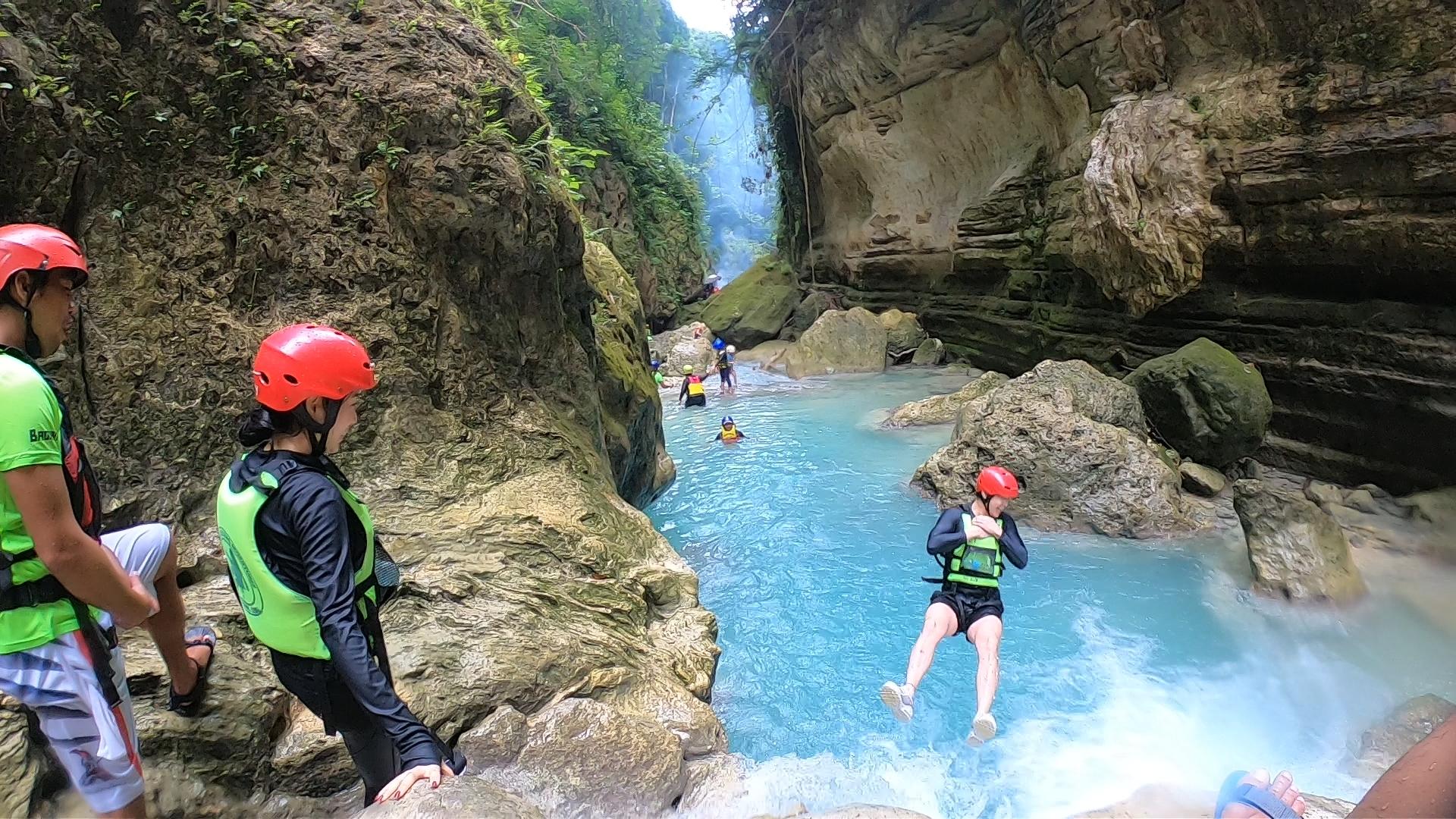 Cebu: Pescador Island, Sardines run and Kawasan Canyoneering 2