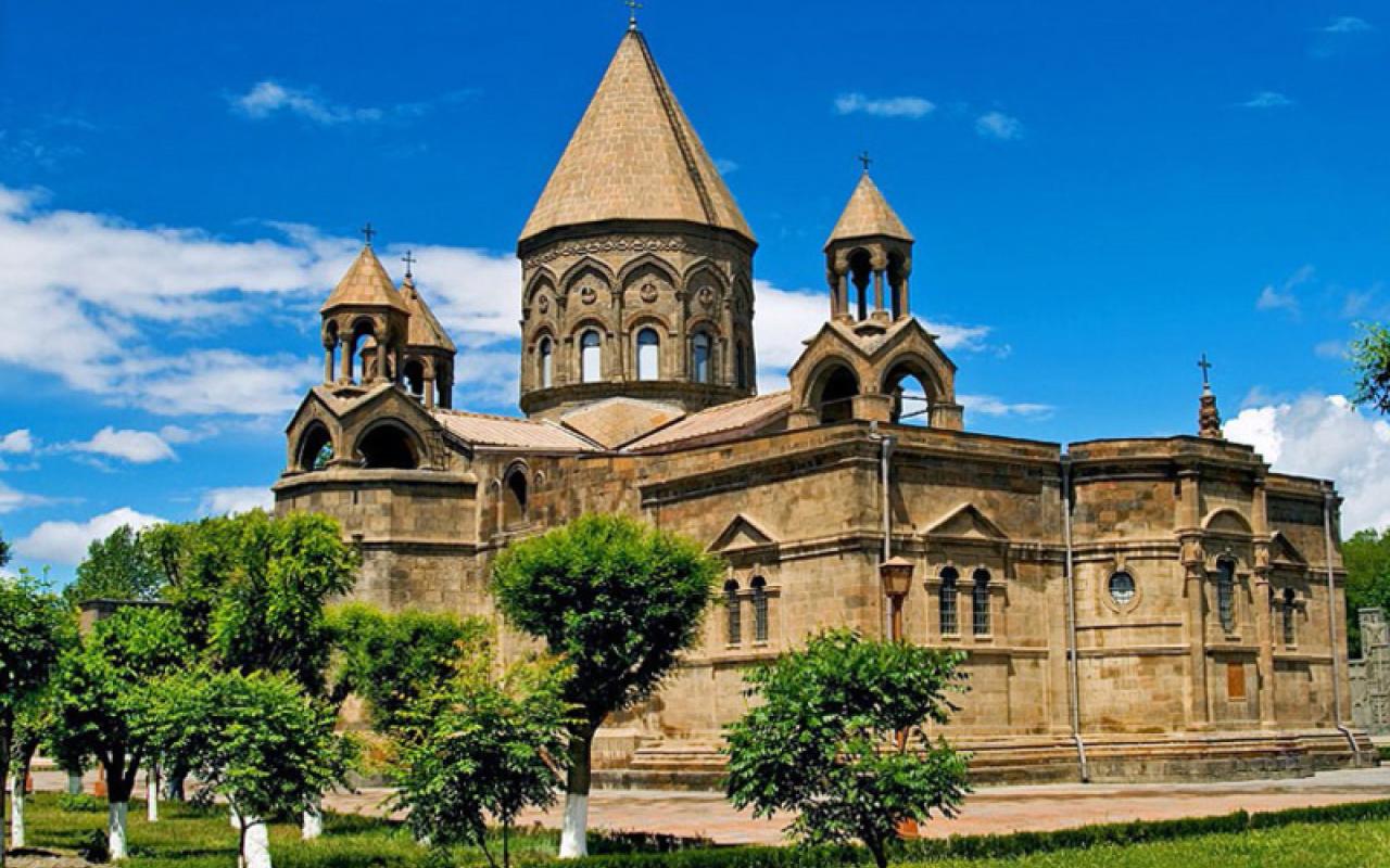 From Yerevan: Echmiadzin cathedral and Zvartnots temple 3