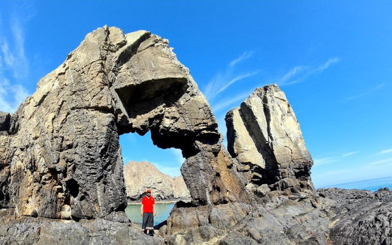 Muscat: City Tour, Sidab Hike, with Hotel Pickup