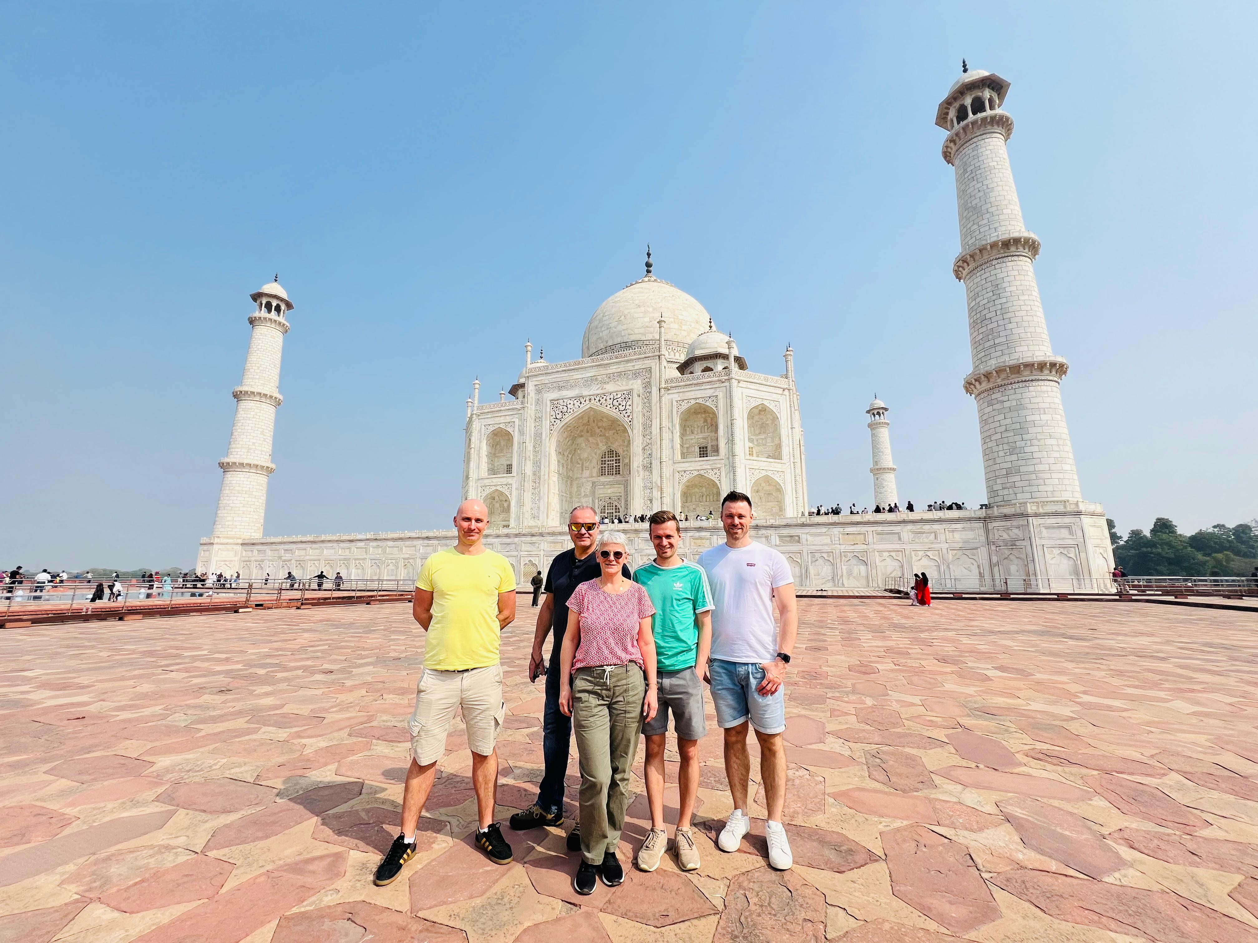 From Delhi: Sunrise Taj Mahal & Agra Tour with 5-Star Meal 2