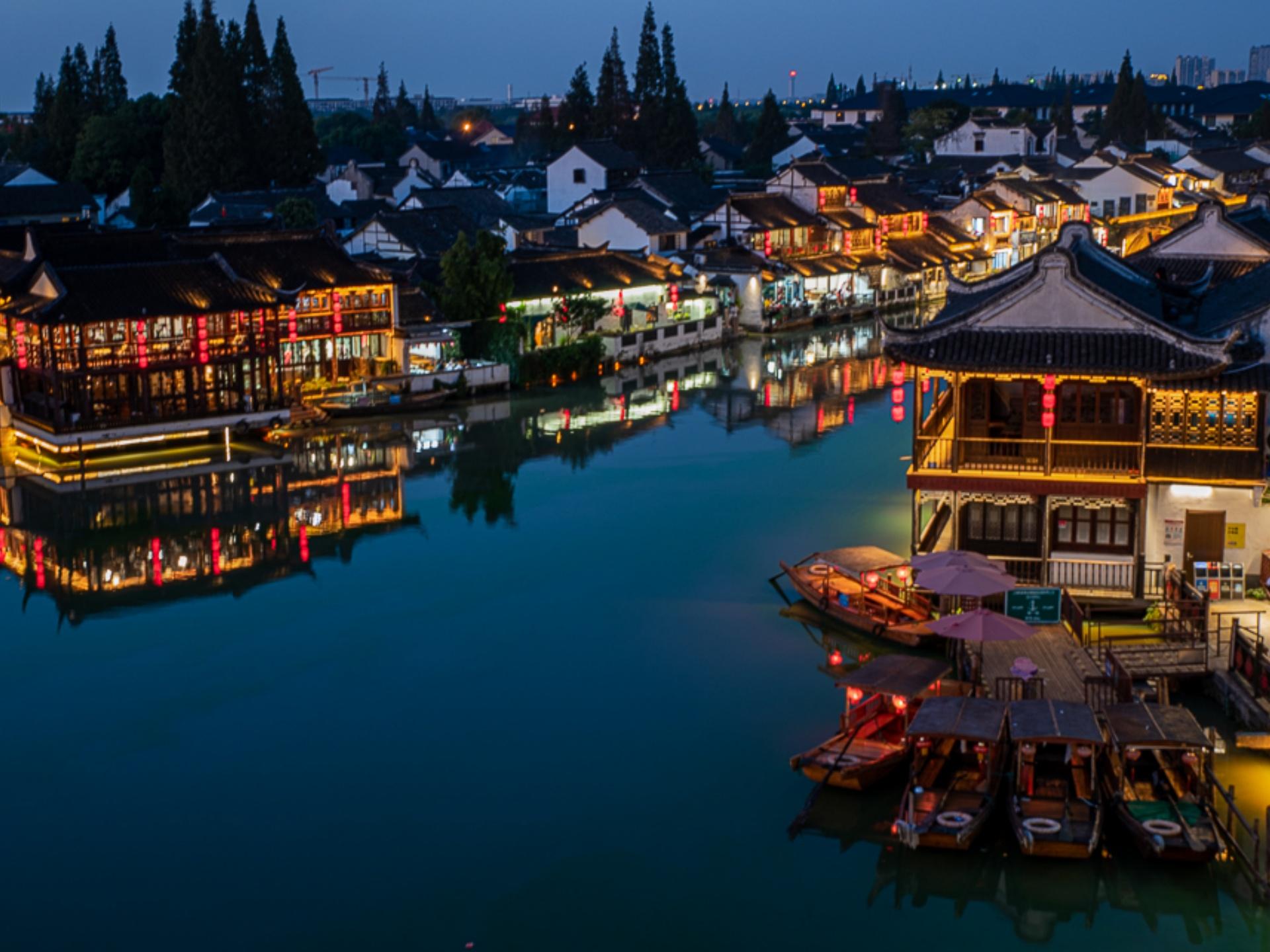 Private Tour: Authentic Shanghai with Local Guide 2