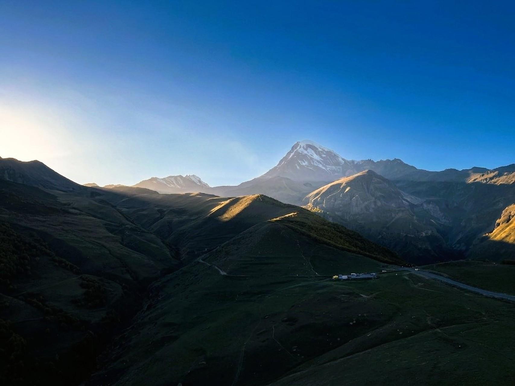 Tbilisi: Kazbegi, Jvari Monastery & Ananuri Day Trip 2