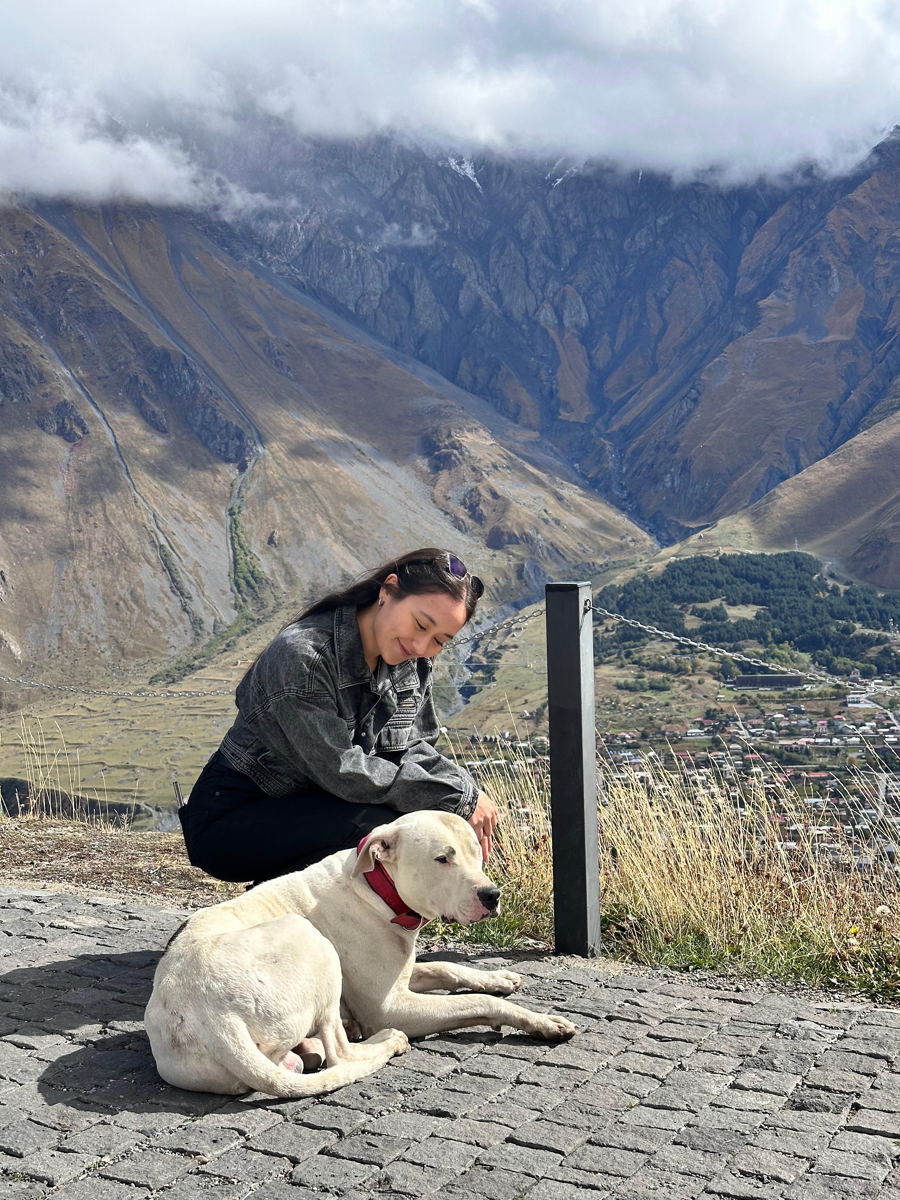 Tbilisi: Private Kazbegi tour with photographer guide 2