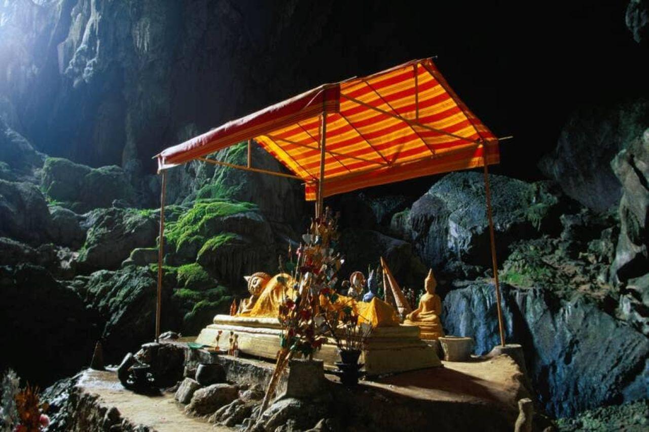 From Vientiane: Vang Vieng 2-Day Tour with Blue Lagoon 3