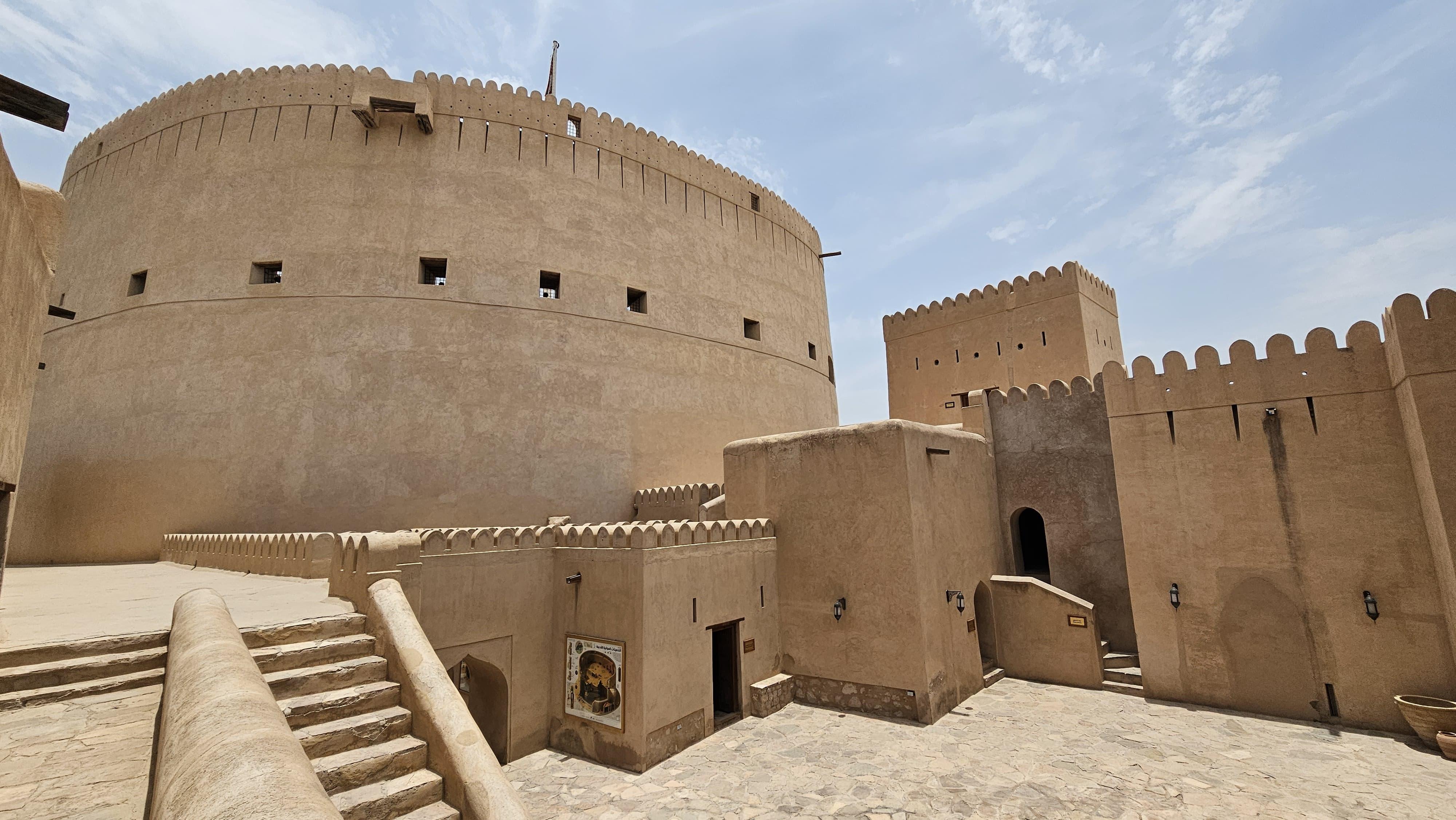 Muscat: Nizwa and Al Jabal Al Akhdar Private Tour with Lunch 3