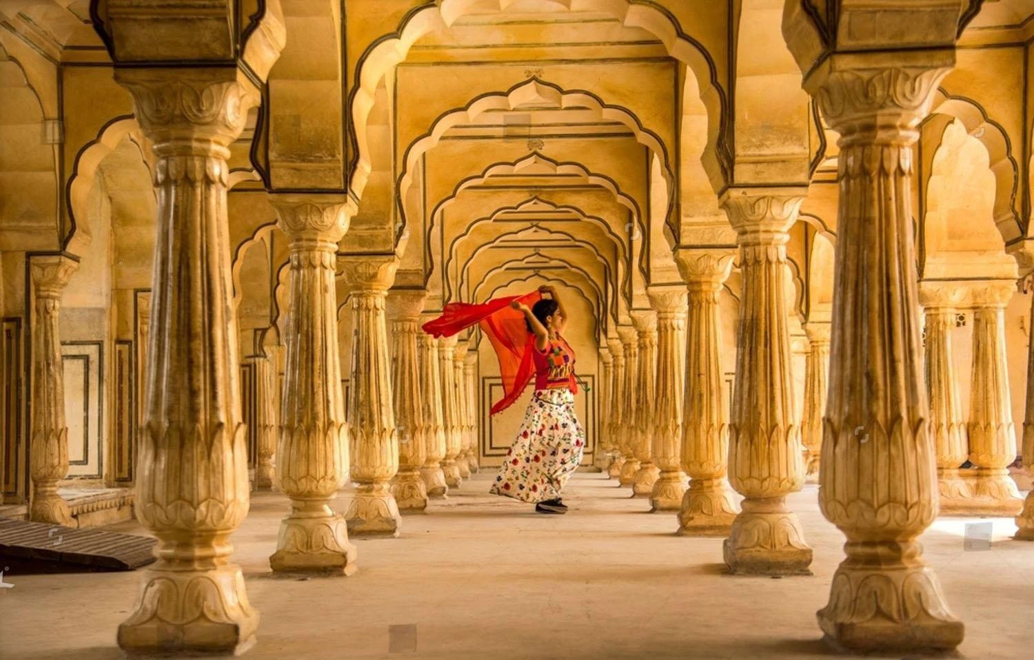 Jaipur: 2-Day City Sightseeing Tour with Cab & Guide