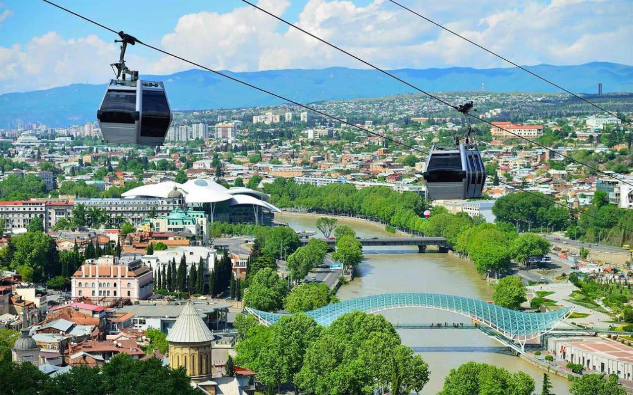 Private Day Trip from Yerevan to Tbilisi