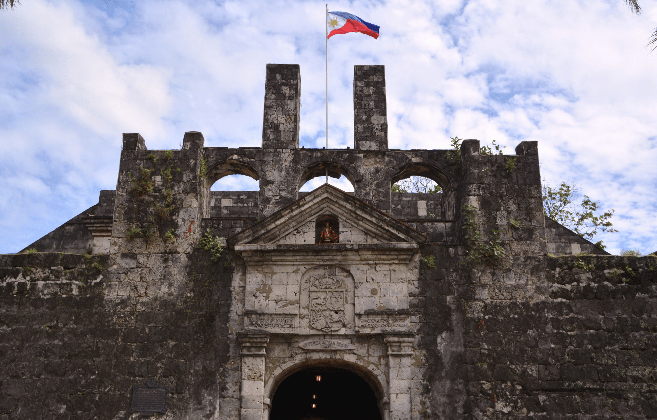 Cebu & Lapu-Lapu City Tour With Lunch at House of Lechon 3
